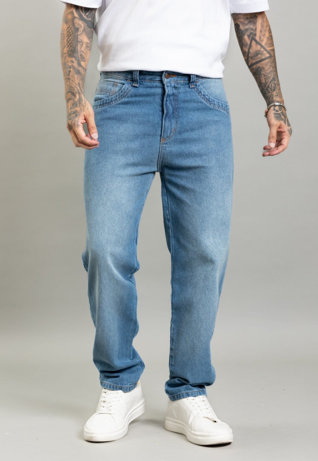 Calça Jeans Masculina Perna Reta com Lavagem Média