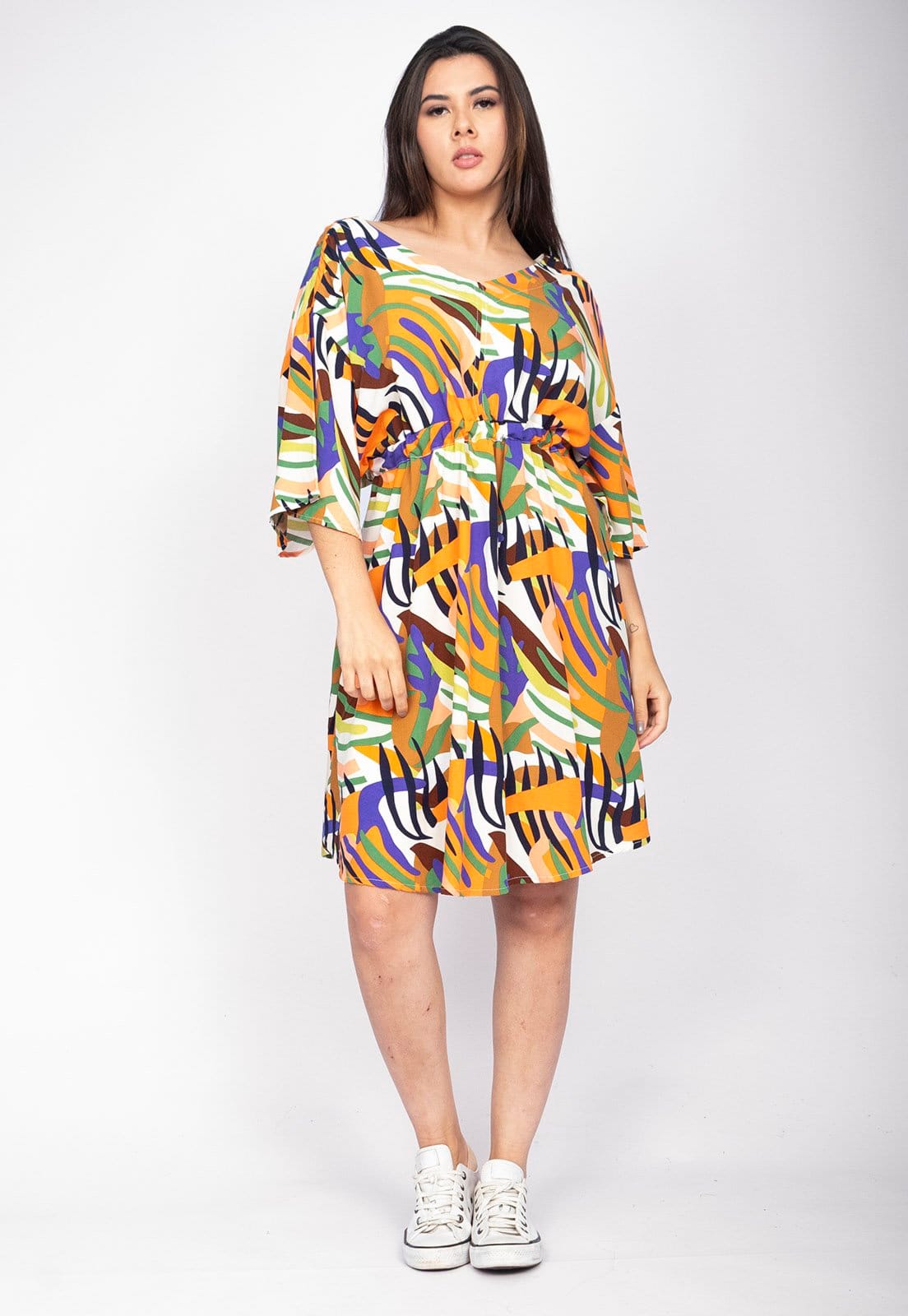 Vista 2 Vestido Curto CabanaFree Caaxixá Viscose com Cordão na Cintura Estampa Cores Vibrantes Cabanafree azul/estampado/laranja