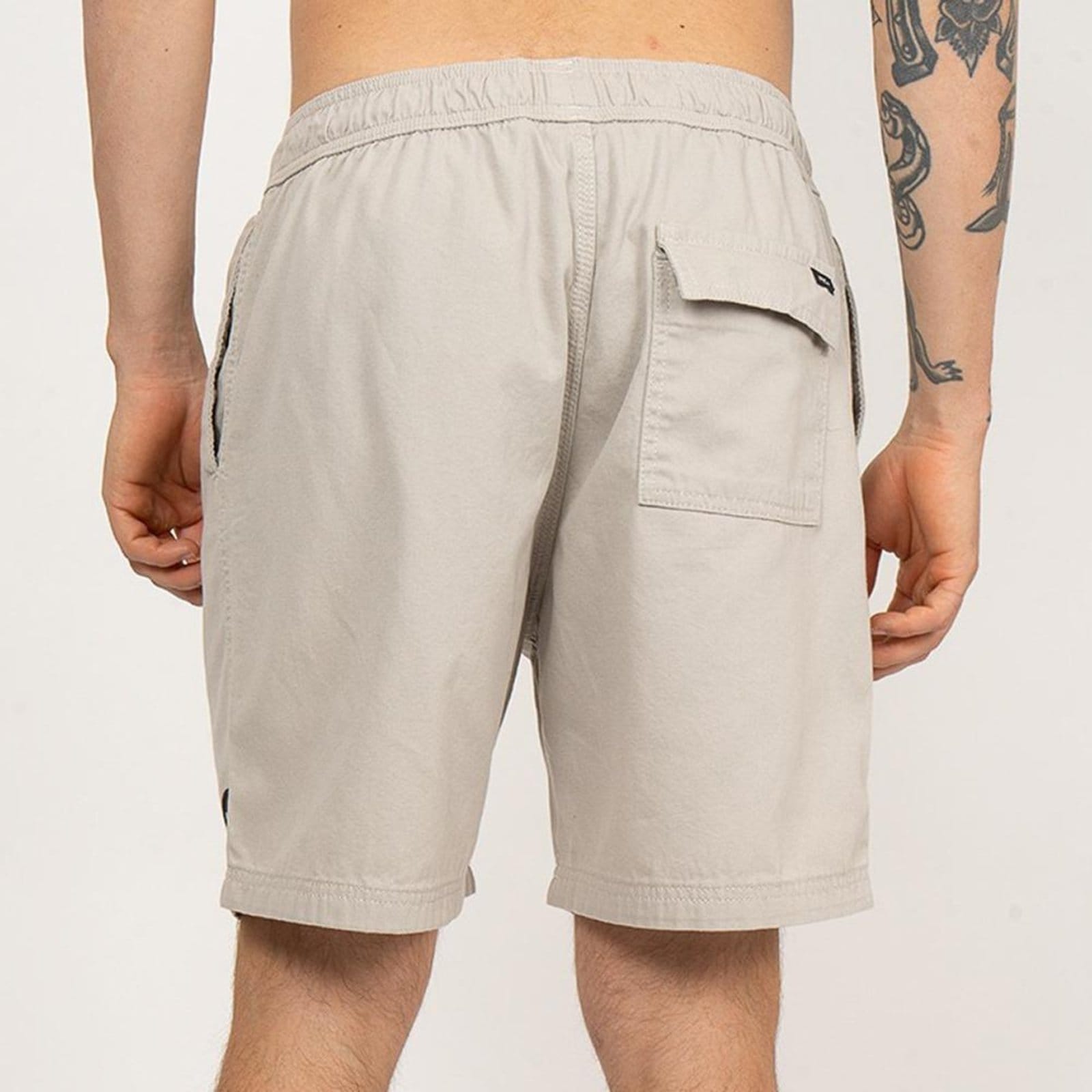 Vista 2 Bermuda RVCA Escape Elastic SM26 Masculina Areia RVCA bege