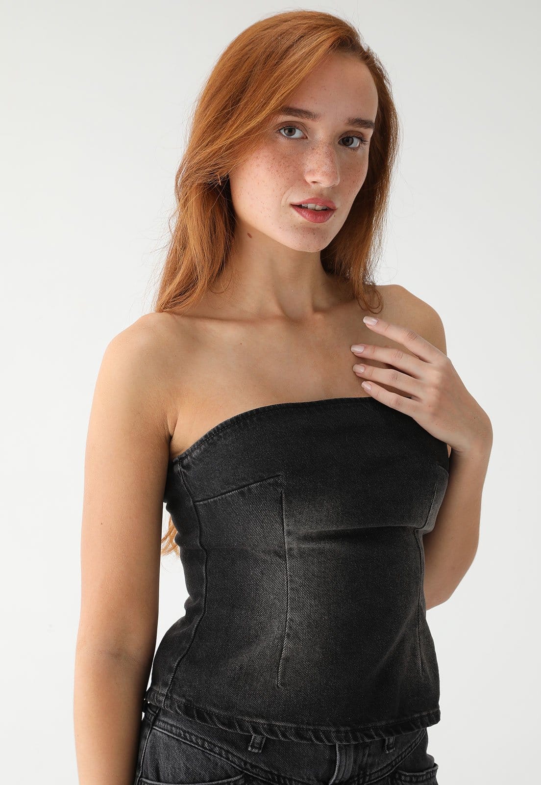 Blusa Jeans TOPSHOP Ajustada Recorte Preta