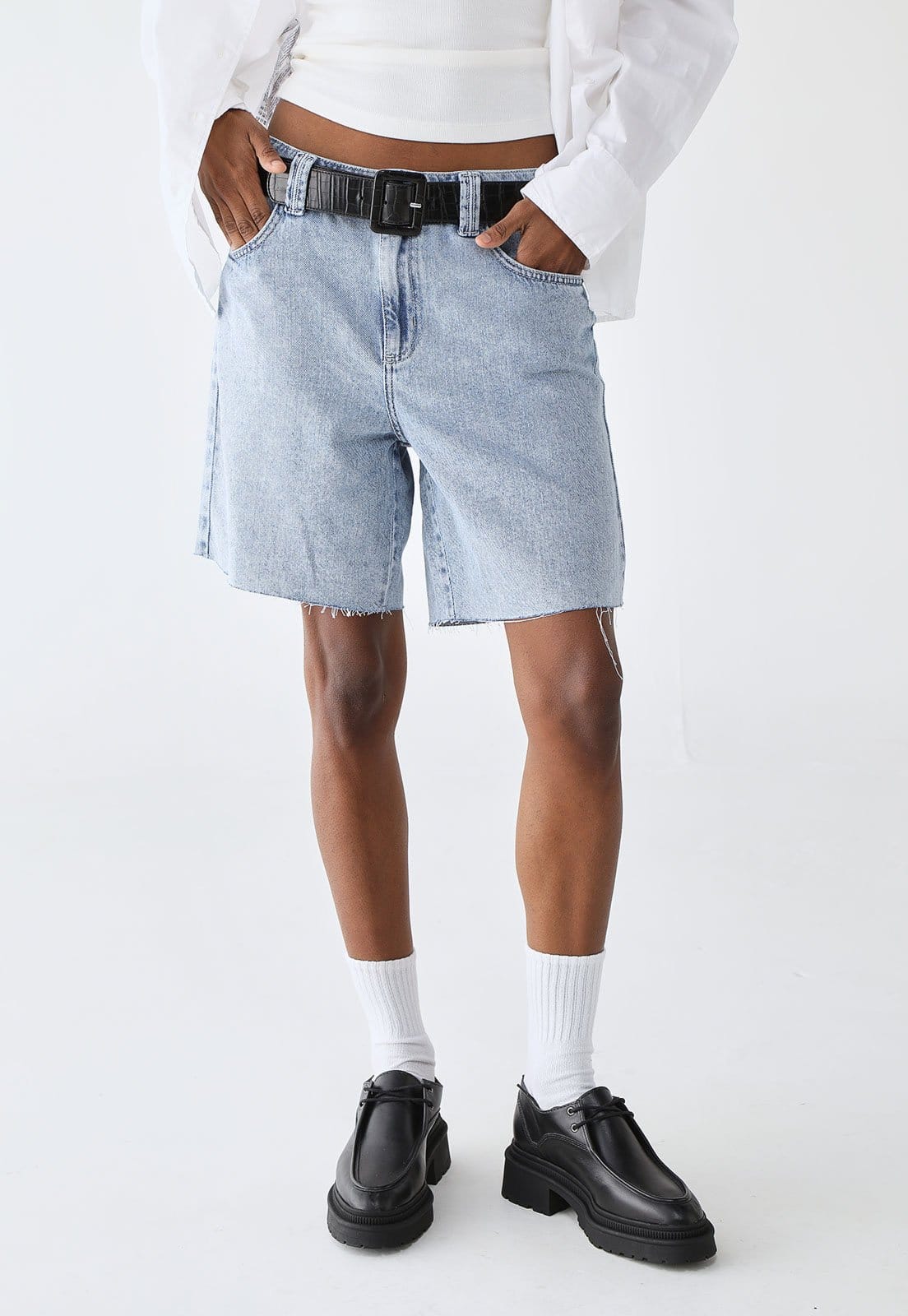 Bermuda Jeans Forum Reta Barra Destroyed