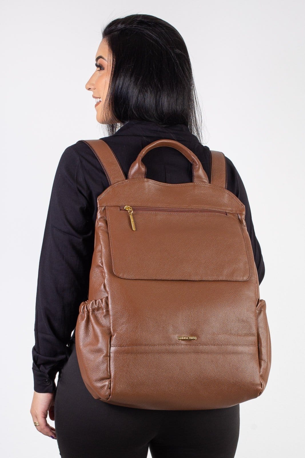 Mochila antifurto grande de couro liso Suzana - Whisky