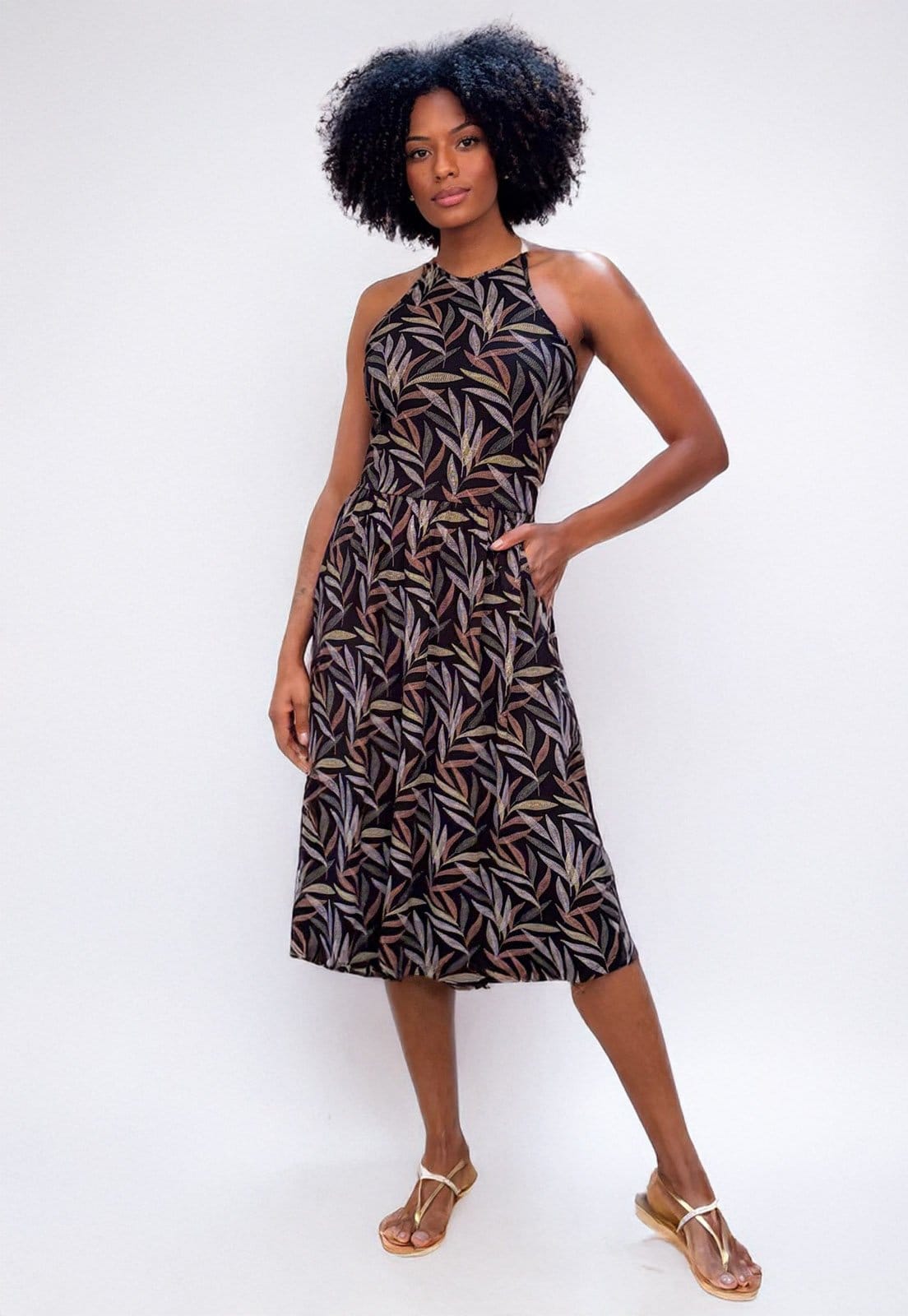 Vista 2 Vestido Midi Cabanafree Malha Trapézio Estampa Folhagem Cabanafree estampado/preto