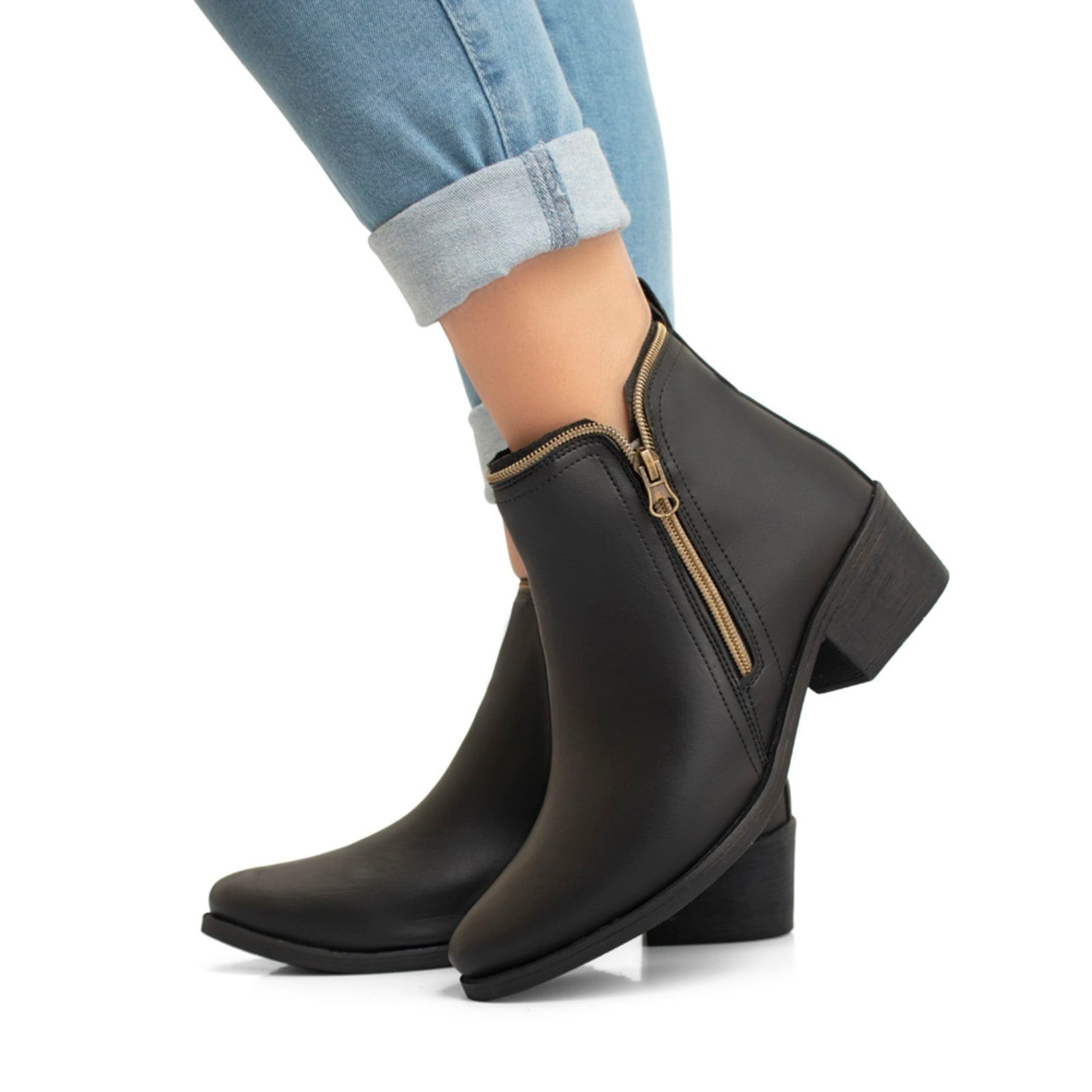 Bota Feminina Bredeni Cano Curto Coturno Com Detalhe Zíper