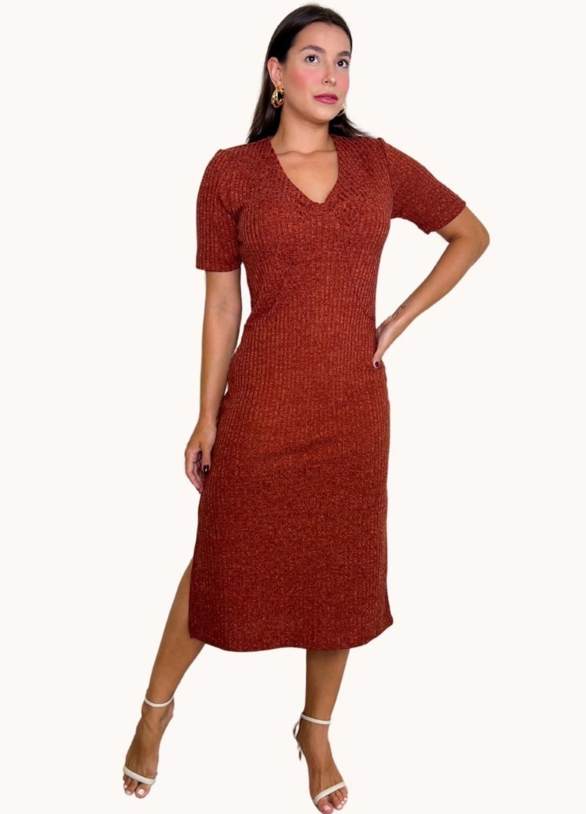 VESTIDO MIDI CANELADO COM FRANZIDO TERRA