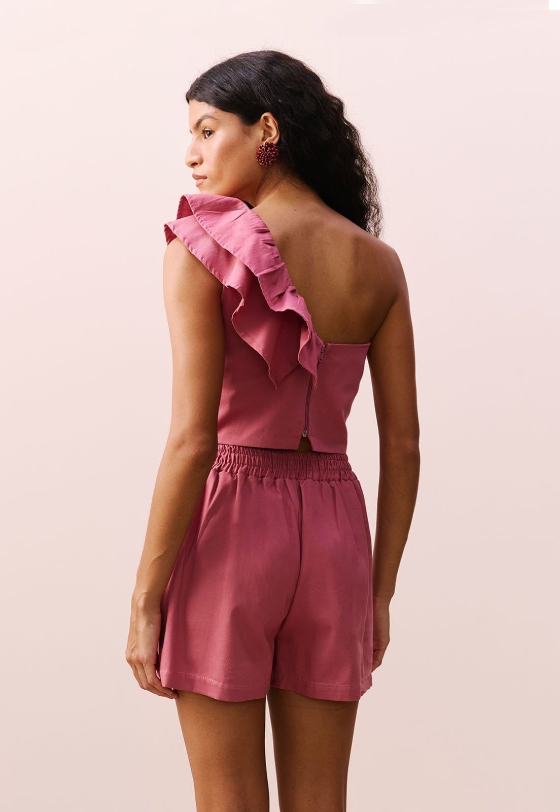 Vista 2 Short Transpasse Pareô CaCay rosa