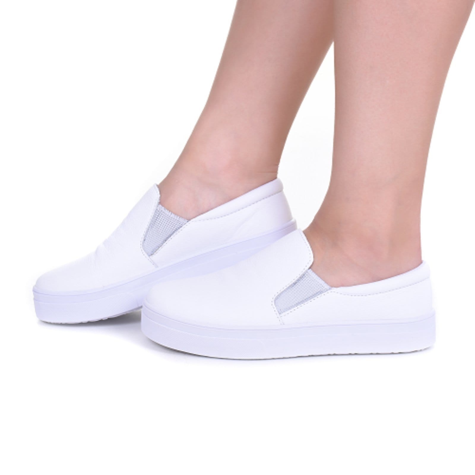 Vista 2 Tênis Slip On Feminino de Couro Para Área da Saúde ROMEU E JULIETA SHOES branco