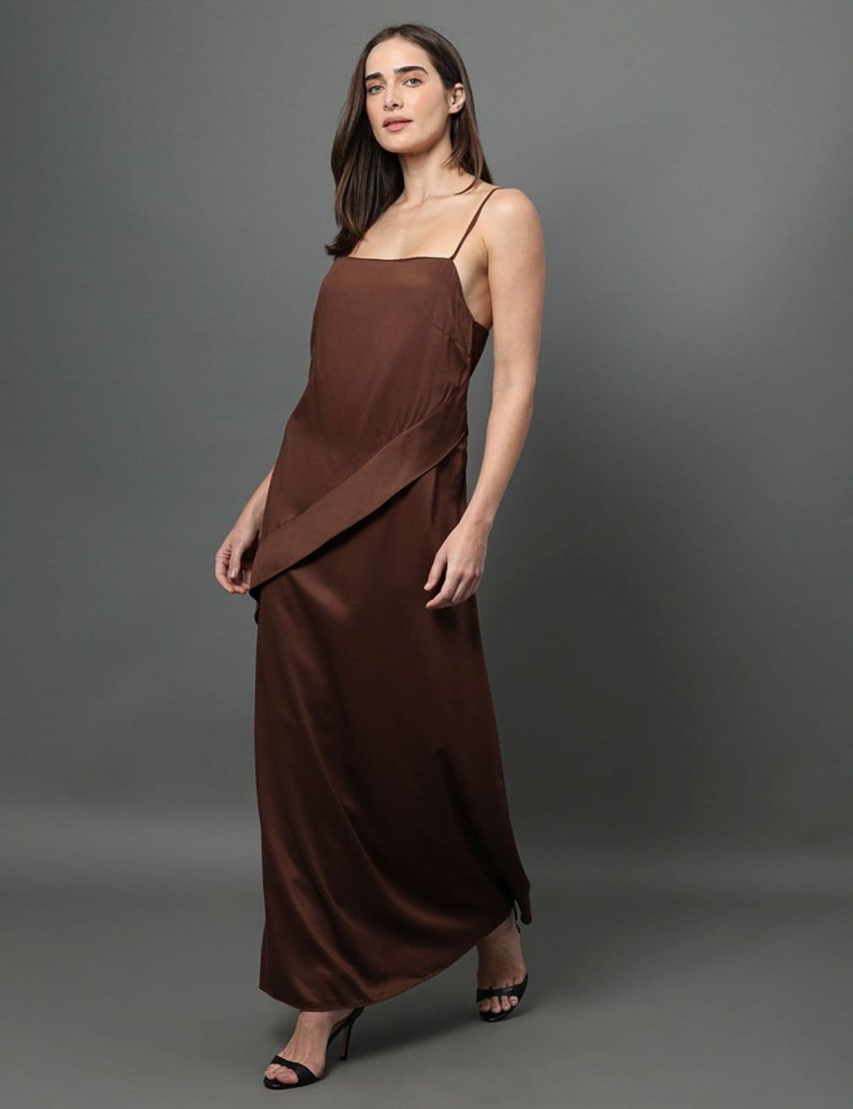 Vista 2 Vestido Feminino Longo Com Faixa Frontal Calvin Klein Calvin Klein Jeans marrom