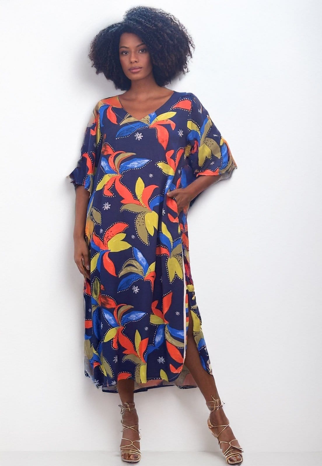 Vestido Midi Amazonia Vital Abapã Plano com Bolso Estampa Maré Vibrante