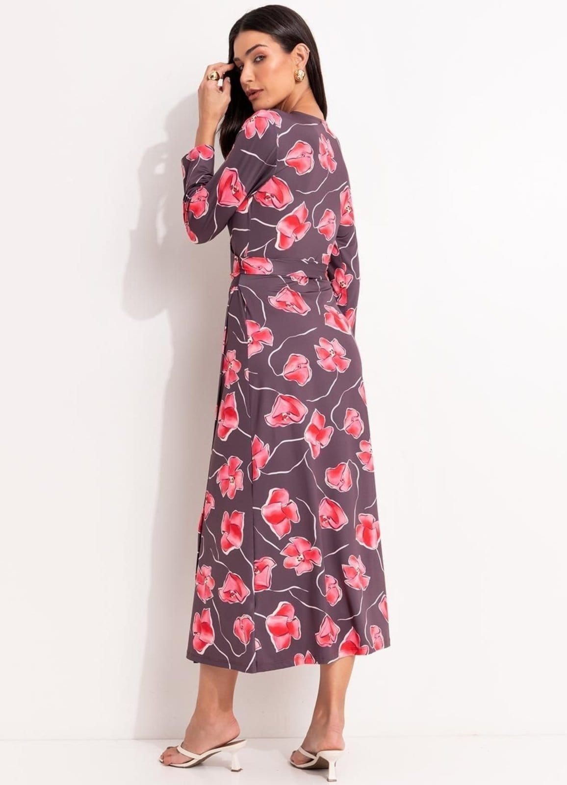 Vista 2 Vestido Em Malha Fria Quintess Floral Quintess marrom