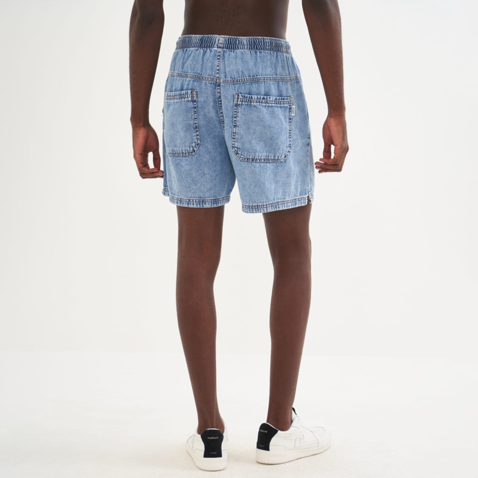 Vista 2 Bermuda Jeans Colcci Iconic Pr26 Masculino Colcci azul