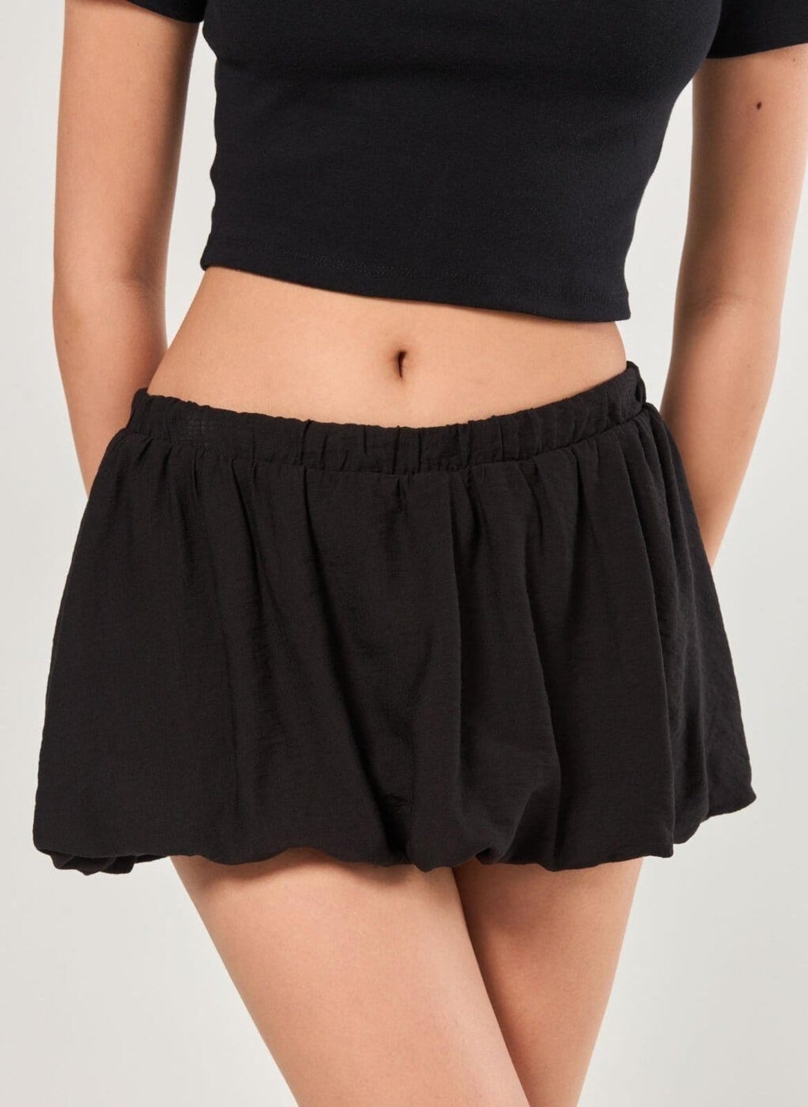 Vista 2 Minissaia Balonê Preta Youcom preto