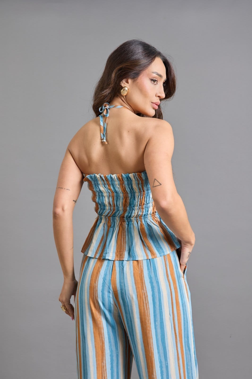 Vista 2 Blusa Tomara Que Caia Listrada em Viscose Lemier Collection LEMIER azul