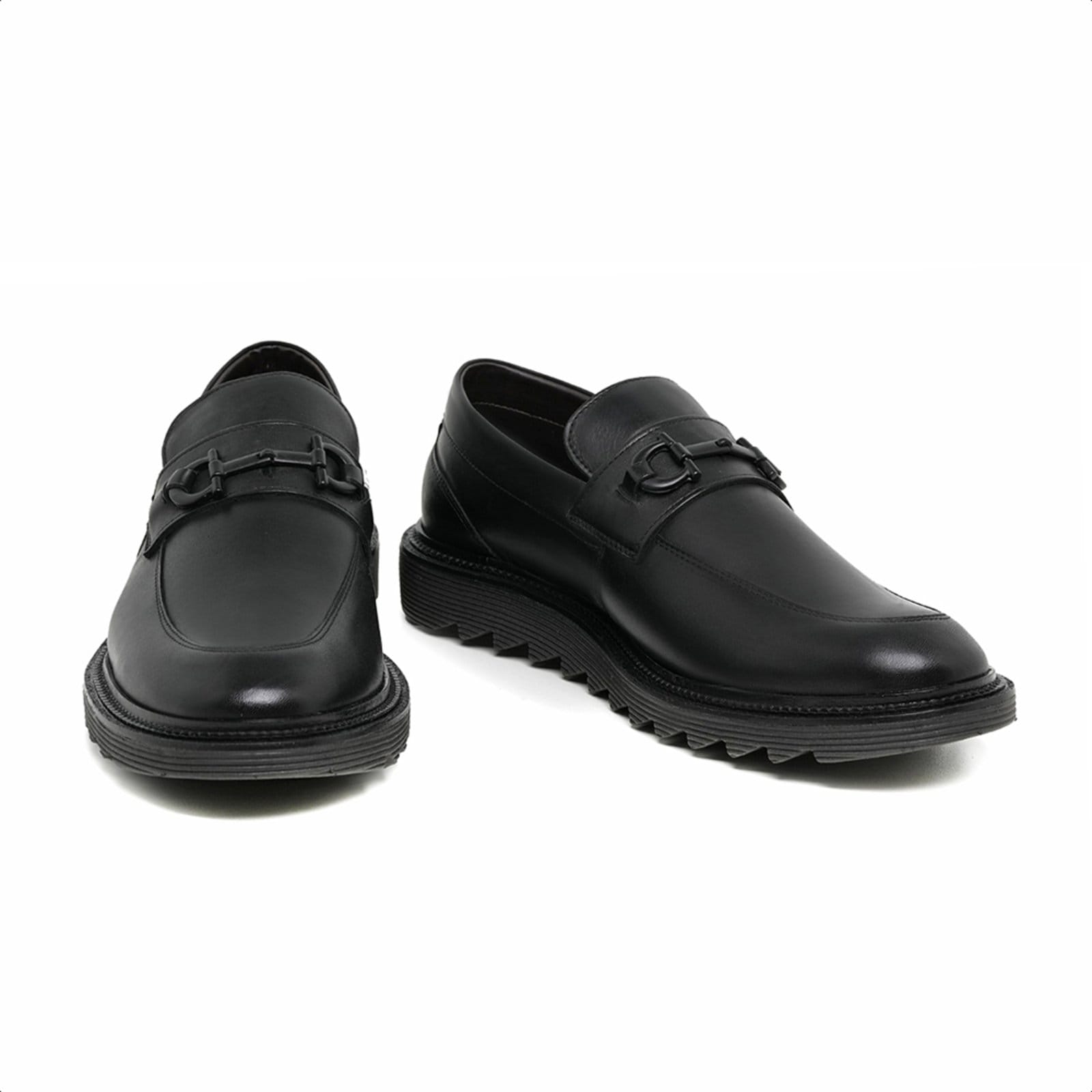 Vista 2 Sapato Loafer Malbork com Fivela e Sola de Borracha 14403 Malbork preto