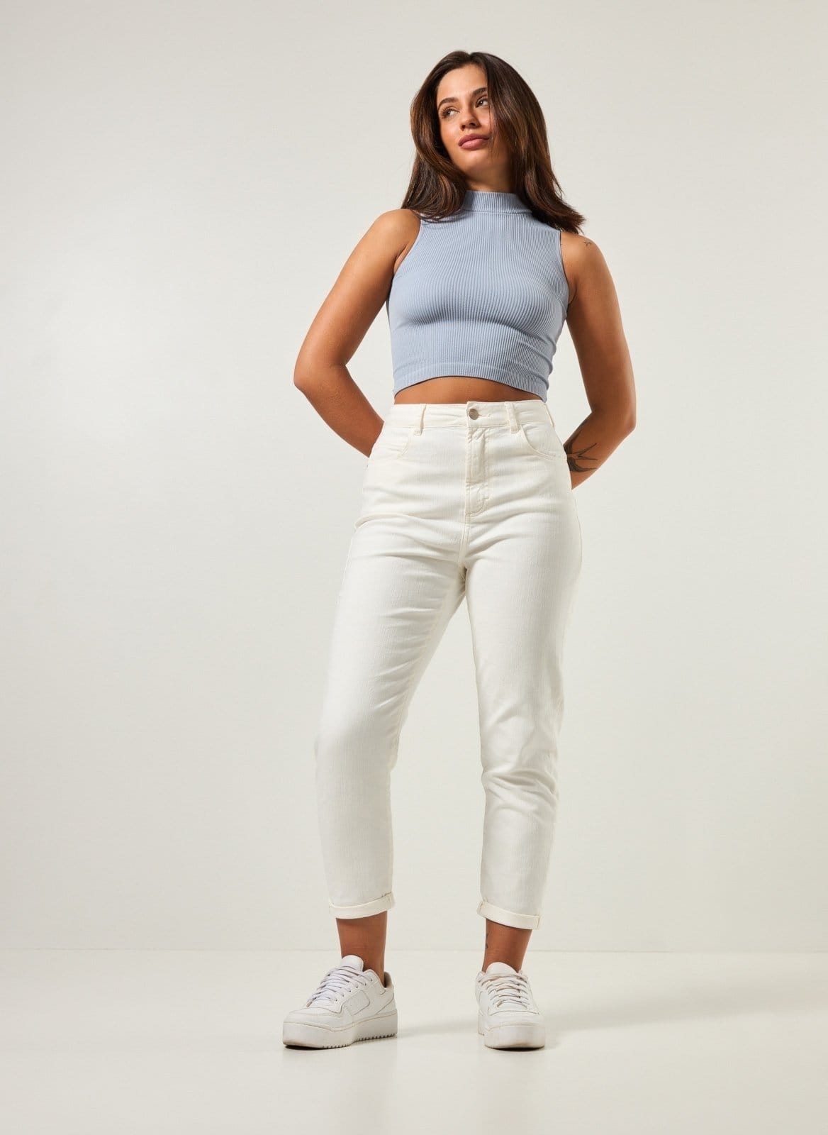 Calça Mom De Sarja Com Elastano