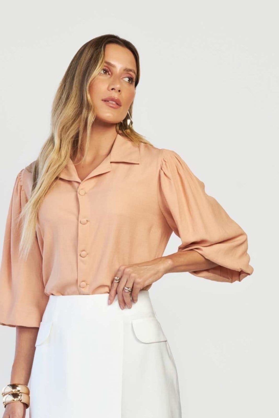 Camisa Vanibele Viscolinho Camelo