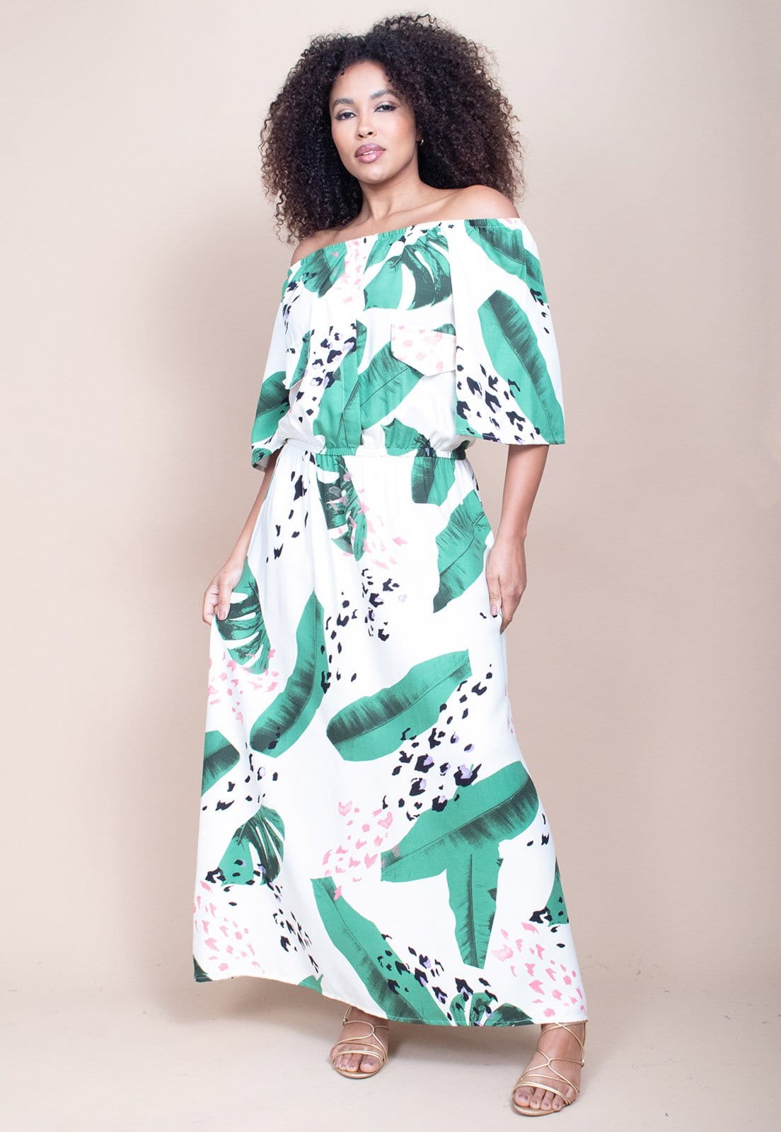 Vestido Midi Cabanafree Ciganinha Viscose com Lapela Estampa Folhagem Poética