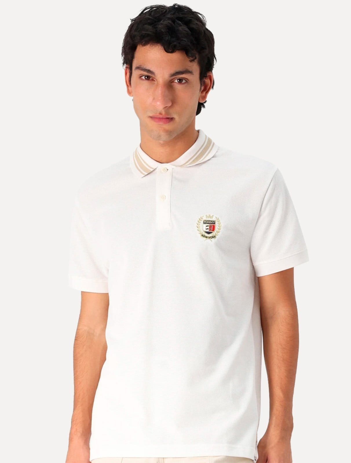 Polo Tommy Jeans Masculina Regular Piquet Varsity Logo Off White