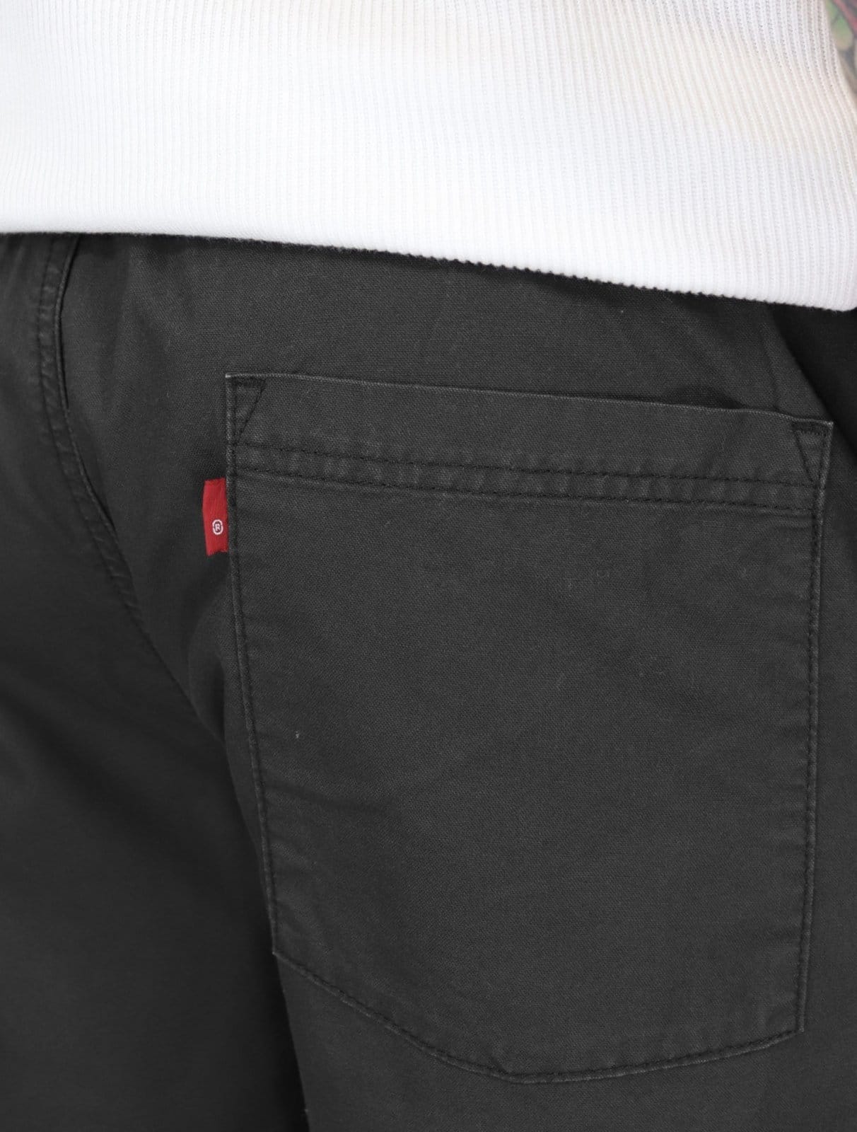 Vista 2 Shorts Levis Masculina Sarja Chino String Chumbo Levis cinza