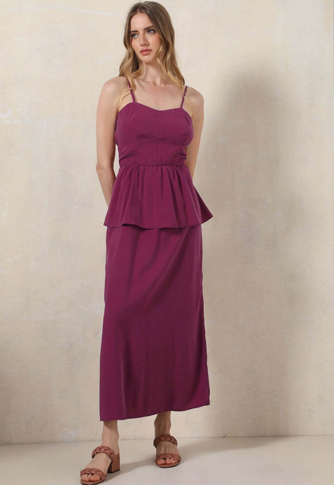 Vista principal Vestido Cruise Midi Babado Cruise vinho