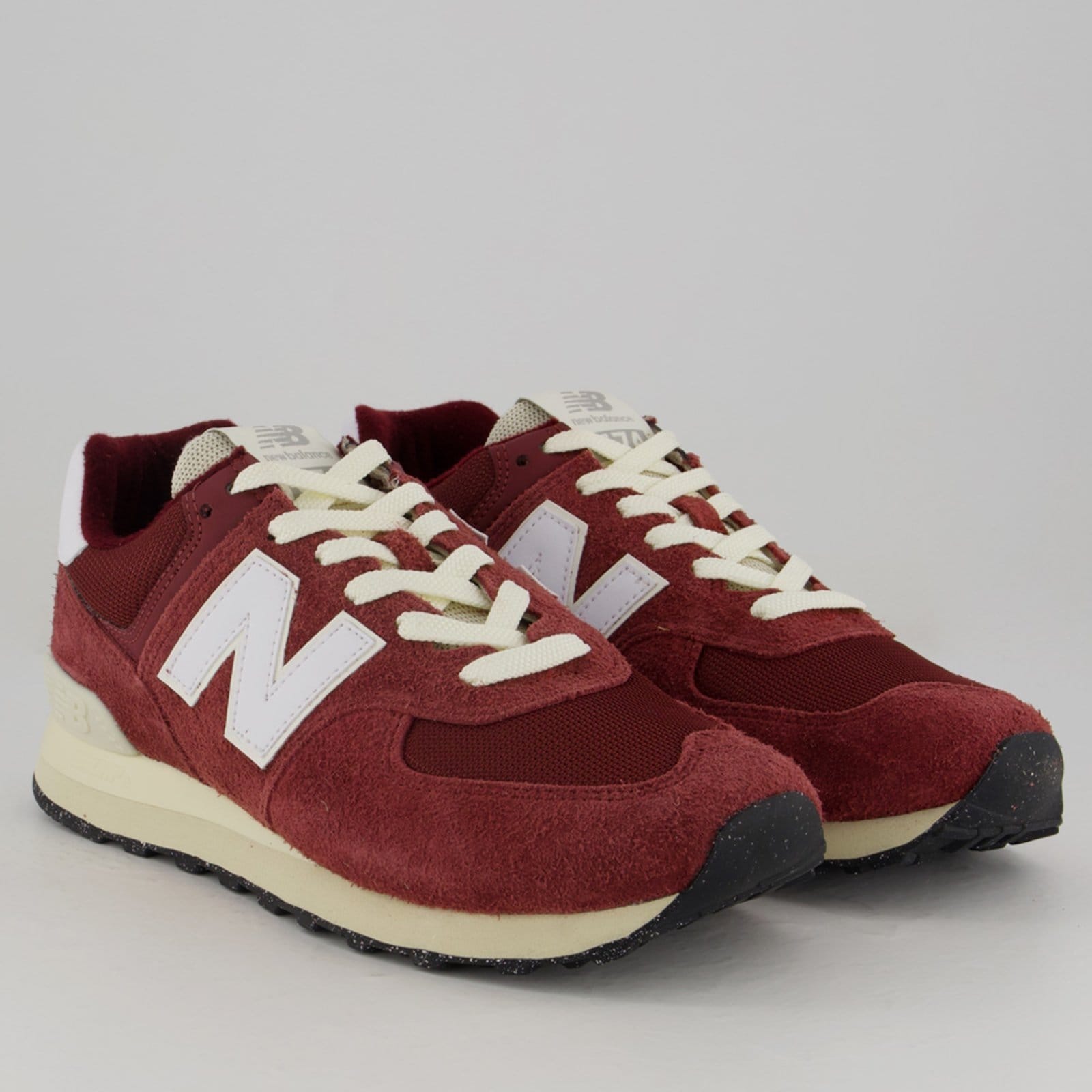 Vista 2 Tênis New Balance 574V2 Vinho New Balance vermelho