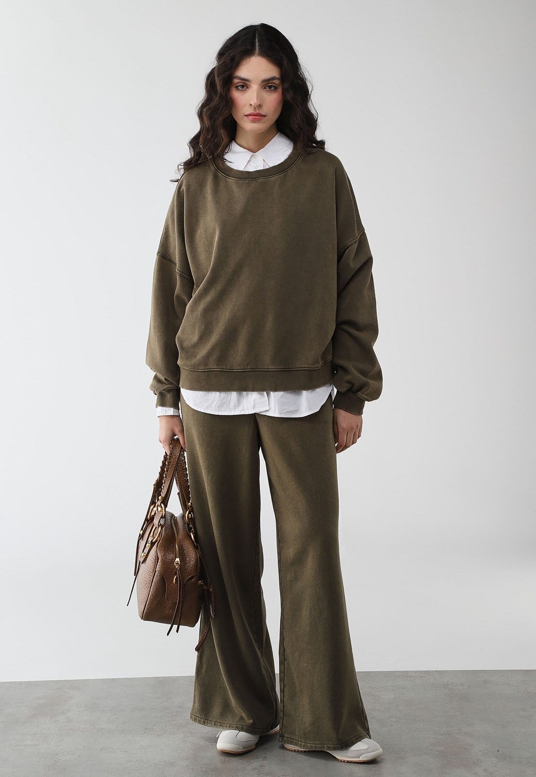 Vista 2 Blusa de Moletom Feminina GAP Oversized Musgo GAP verde