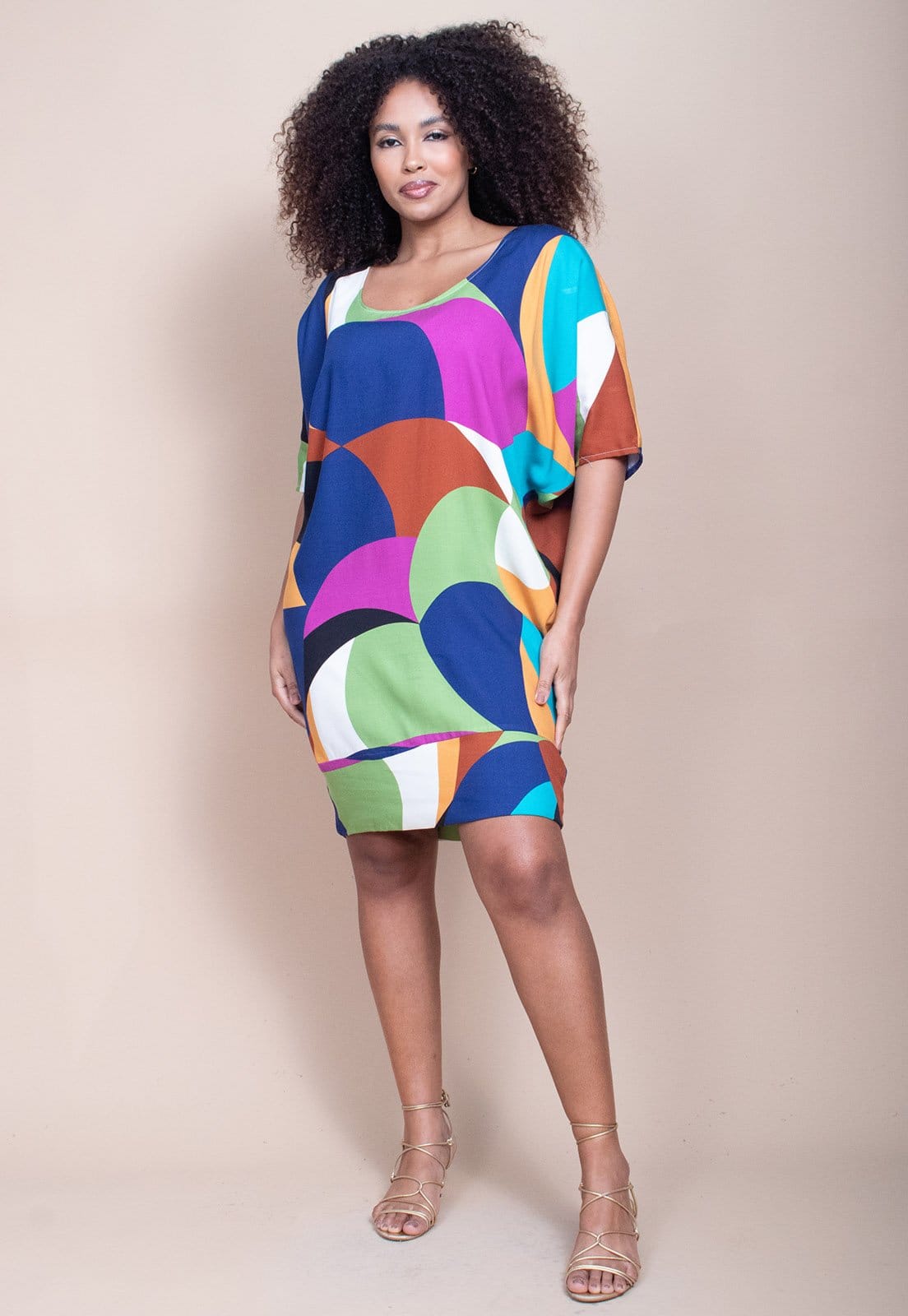 Vestido Cabanafree Curto Morcego Estampa Jardim