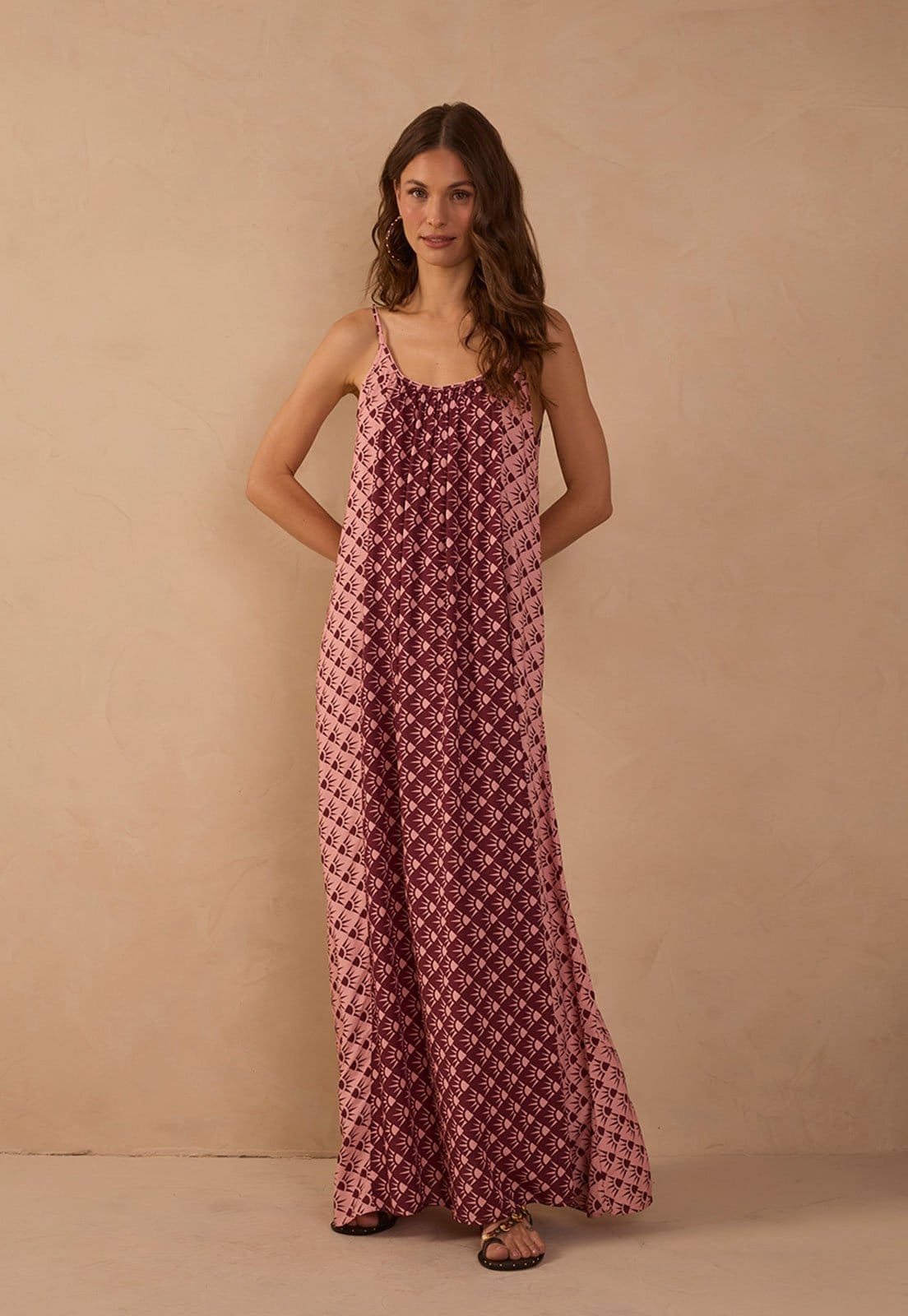 Vista 2 Vestido Feminino Dress To Estampa Geométrica Longo Dress to vinho