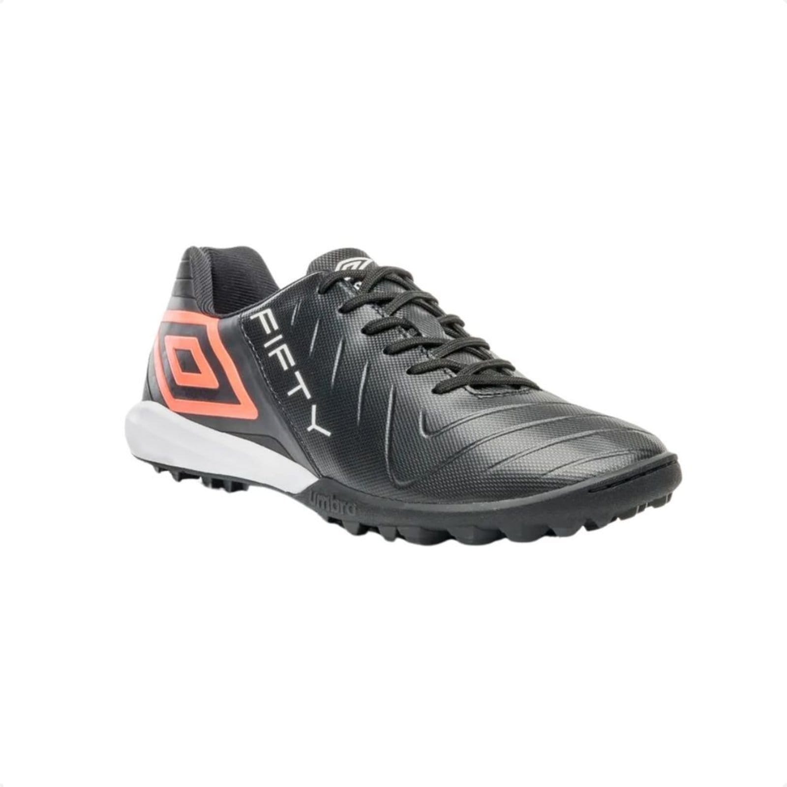 Vista 2 Chuteira Society Masculina Umbro Fifty Vi Preta E Coral Umbro preto coral