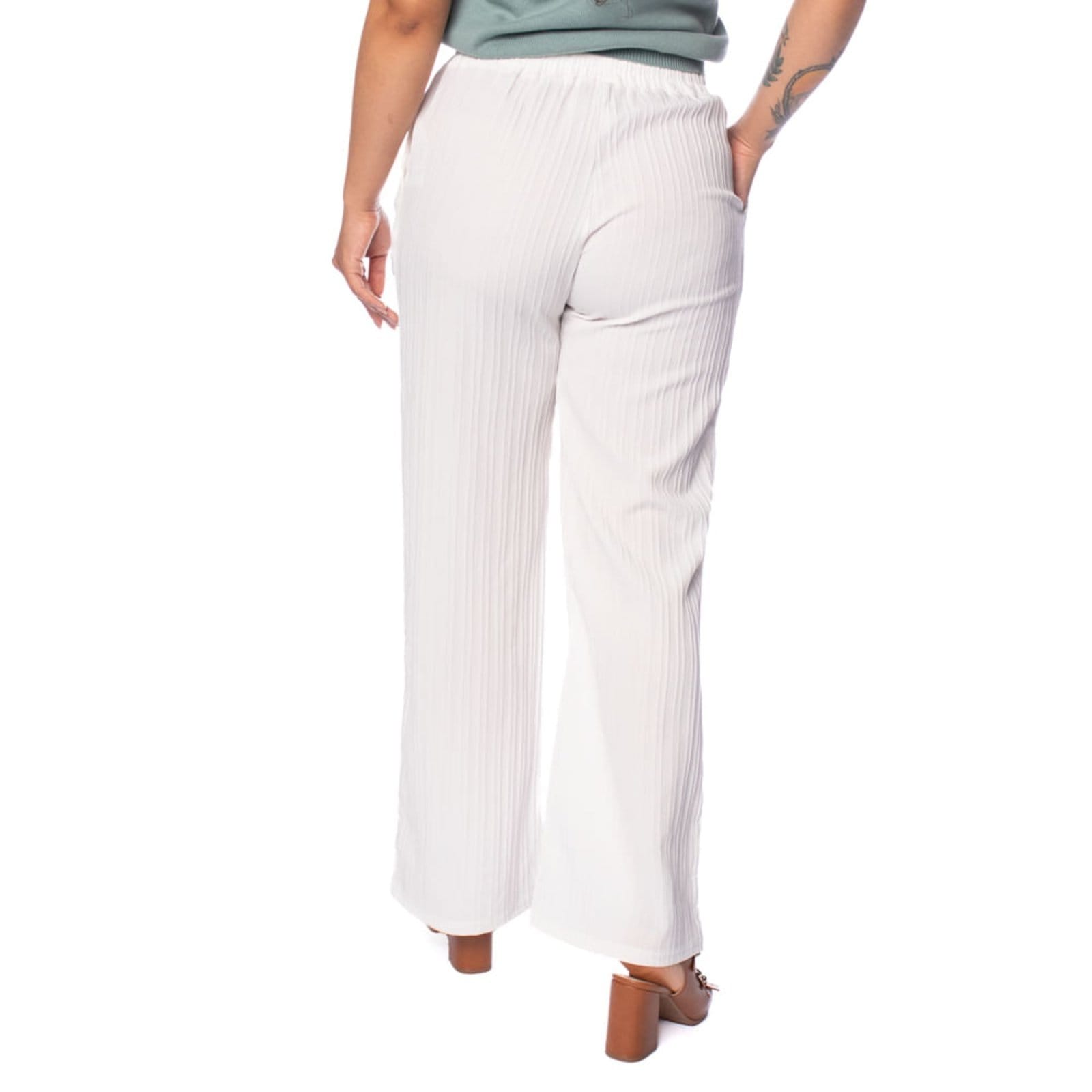 Vista 2 Calça Feminina Facinelli Reta Texturizada Branca Facinelli branco