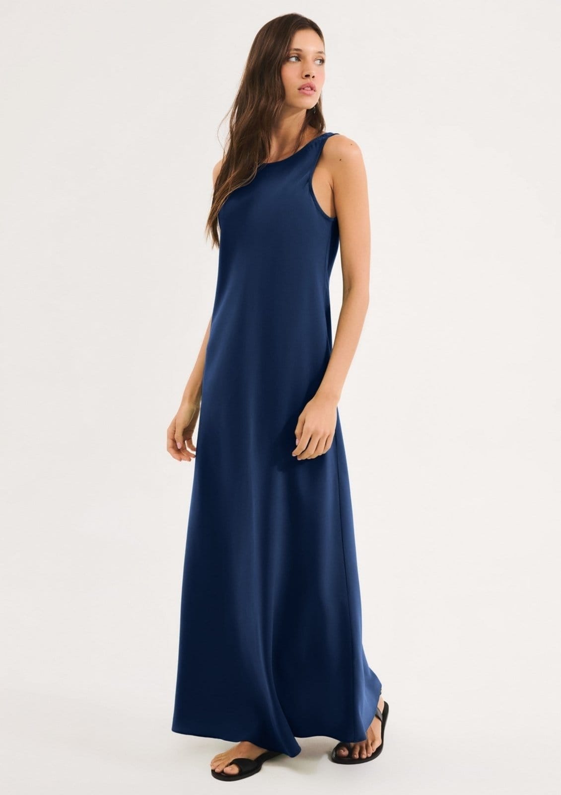 Vestido Longo Decote Costas U Aveludado