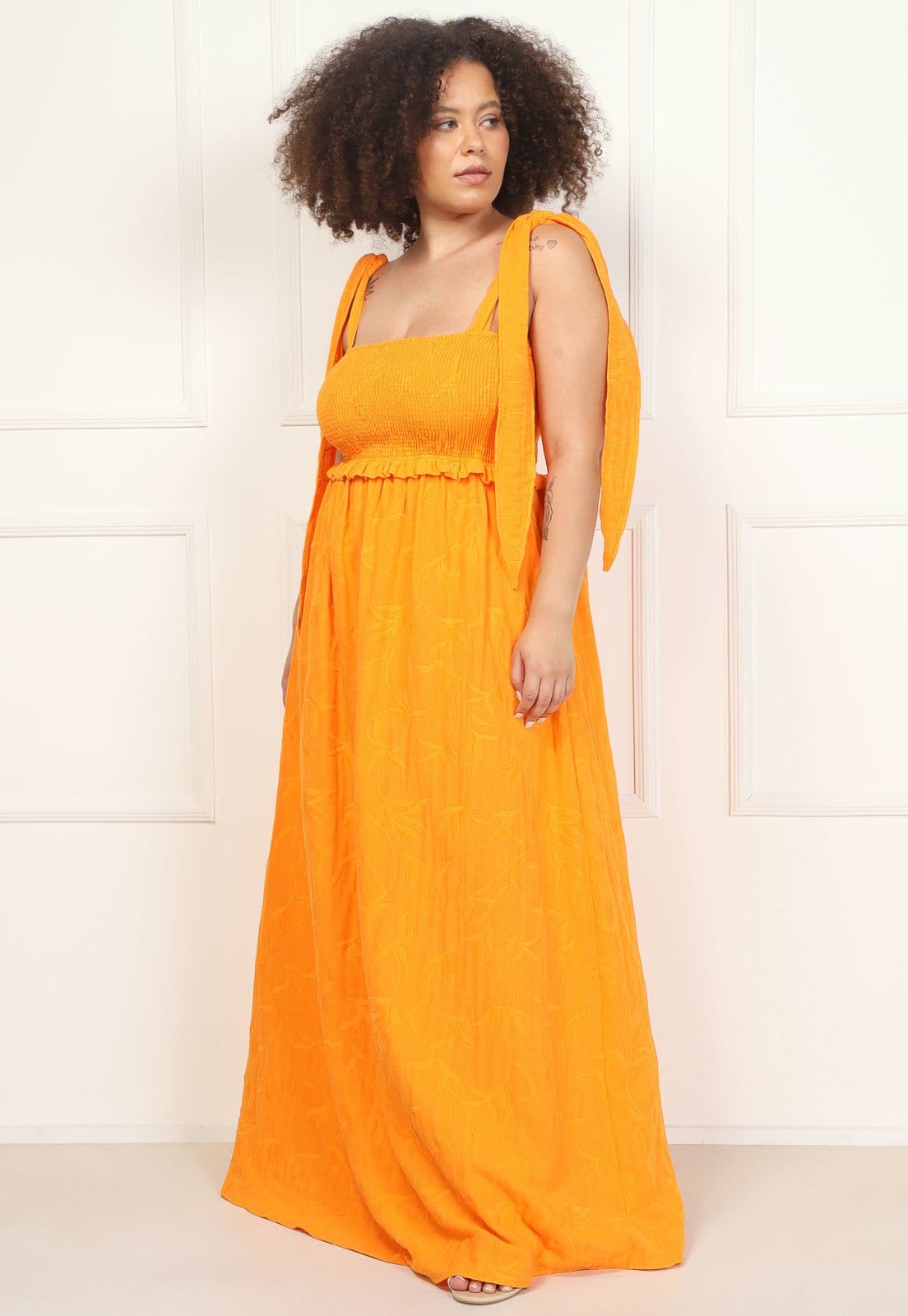 Vista principal Vestido OÁSIS RESORTWEAR Longo Amarração OÁSIS RESORTWEAR laranja