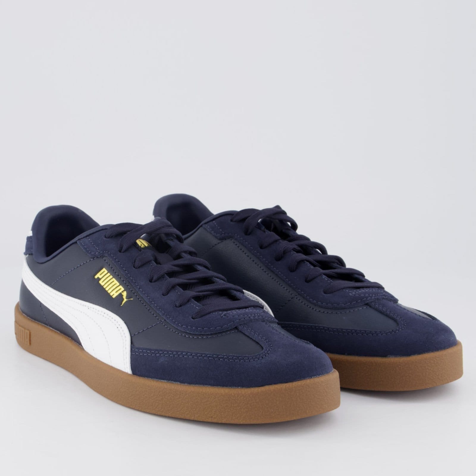 Vista 2 Tênis Puma Club Era II Marinho e Branco Puma azul marinho