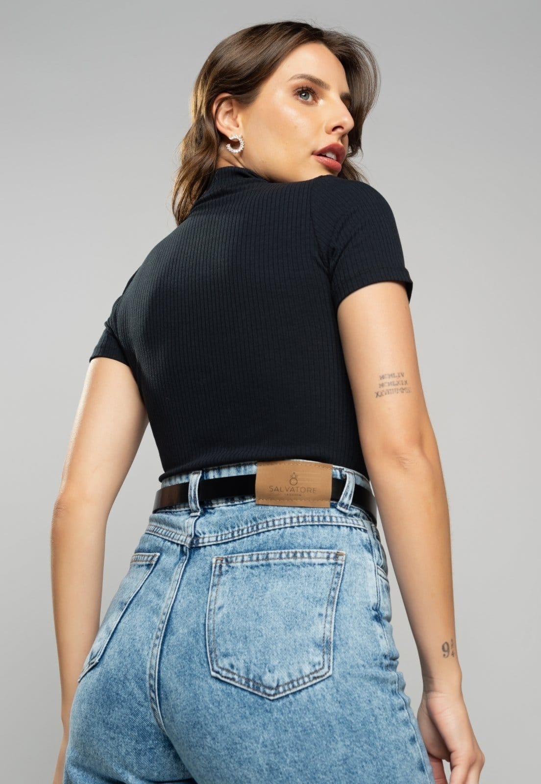 Vista 2 Blusa Salvatore Gola Alta Malha Canelada Preta Salvatore Fashion preto