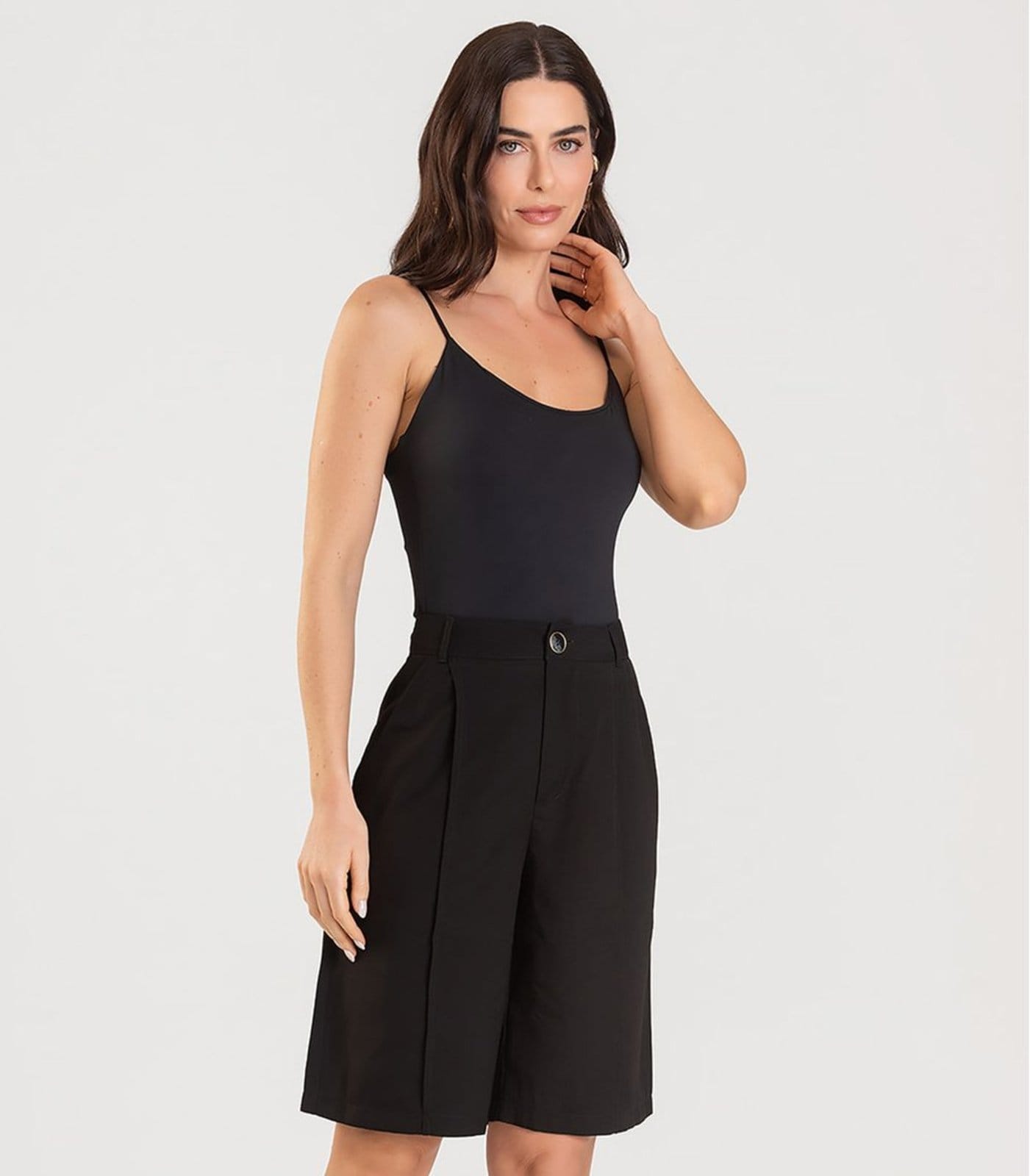 Bermuda Jorts Feminina Reta Em Sarja Dianna