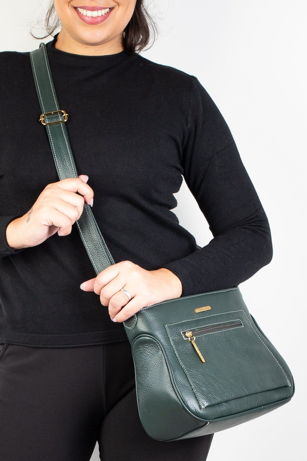 Bolsa Andrea Vinci Feminina Tiracolo De Couro Liso Maísa