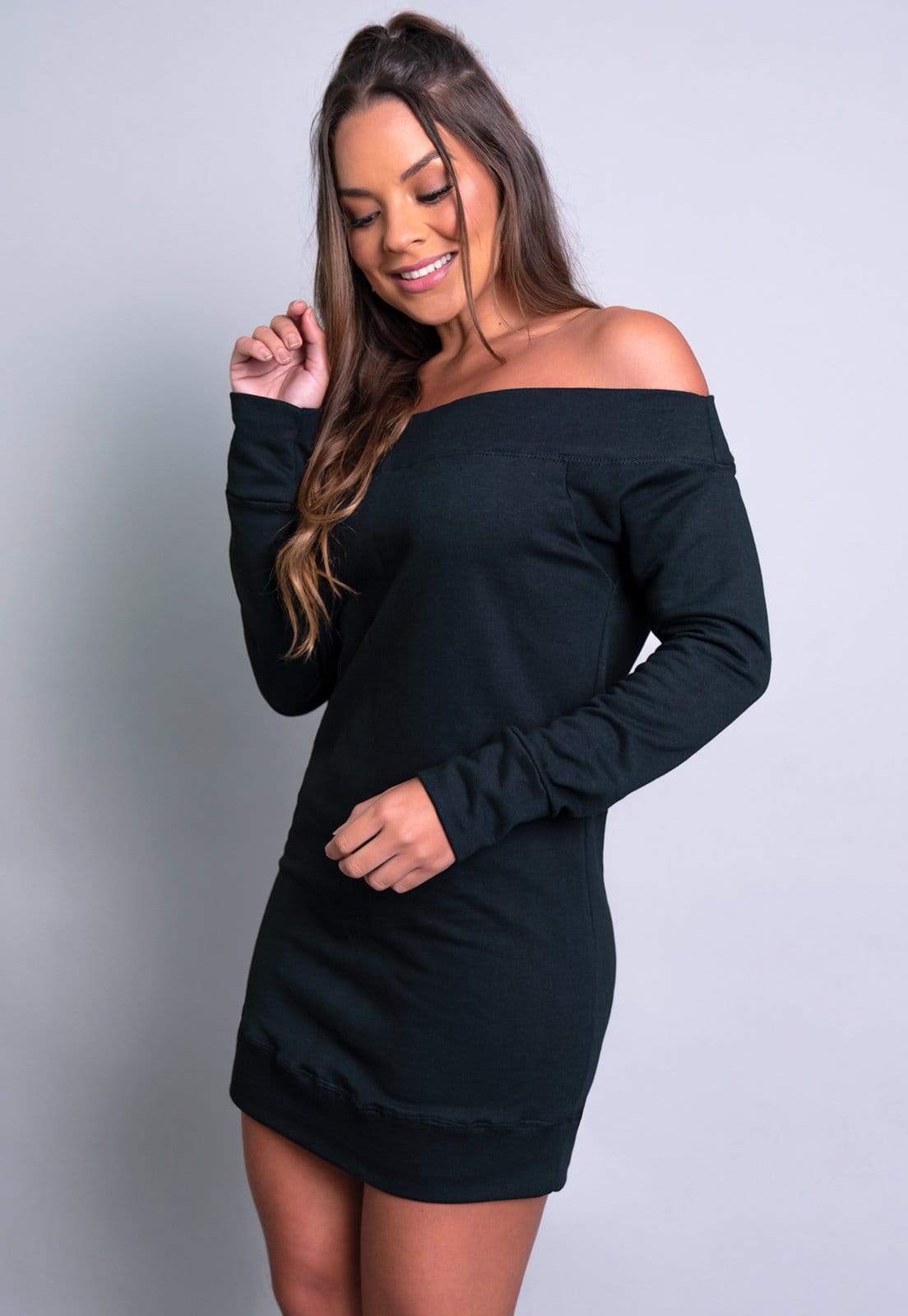 Vista 2 Vestido MVB Modas Moletom Flanelado Ombro a Ombro Mvb Modas preto