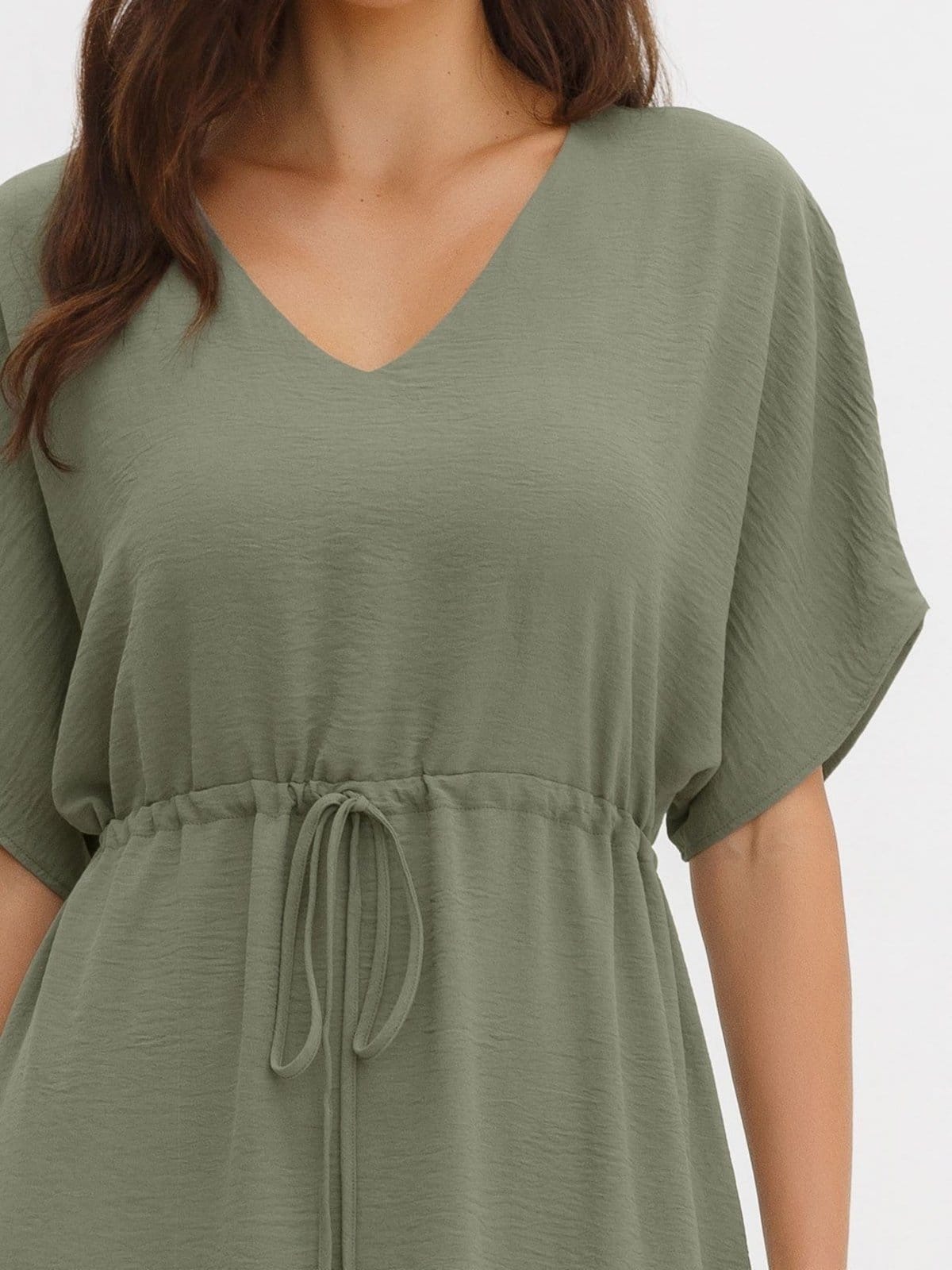 Vista 2 Kaftan Maxi Longuete em Crepe Oliva Pilar Principessa verde