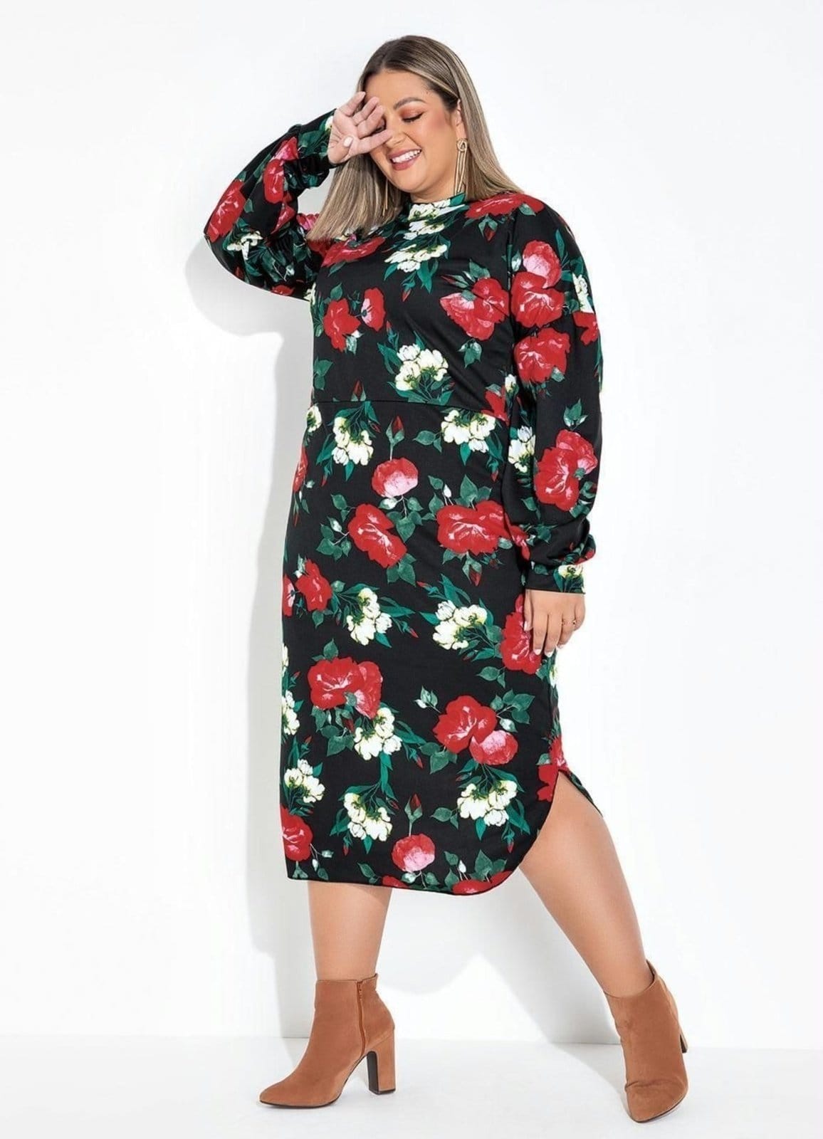 Vestido Com Gola E Manga Longa Plus Size Floral