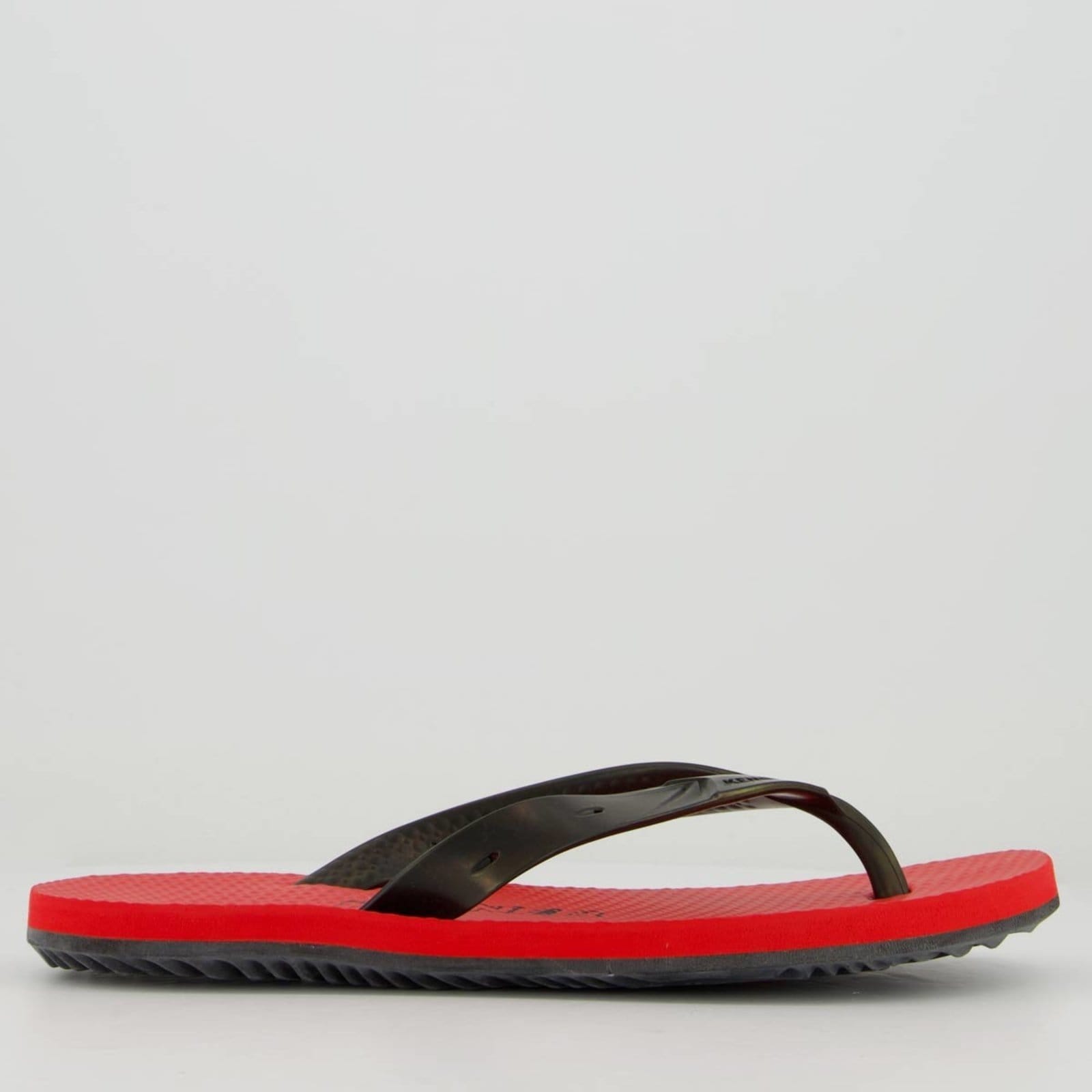 Vista 2 Chinelo Kenner Summer e Preto Kenner vermelho