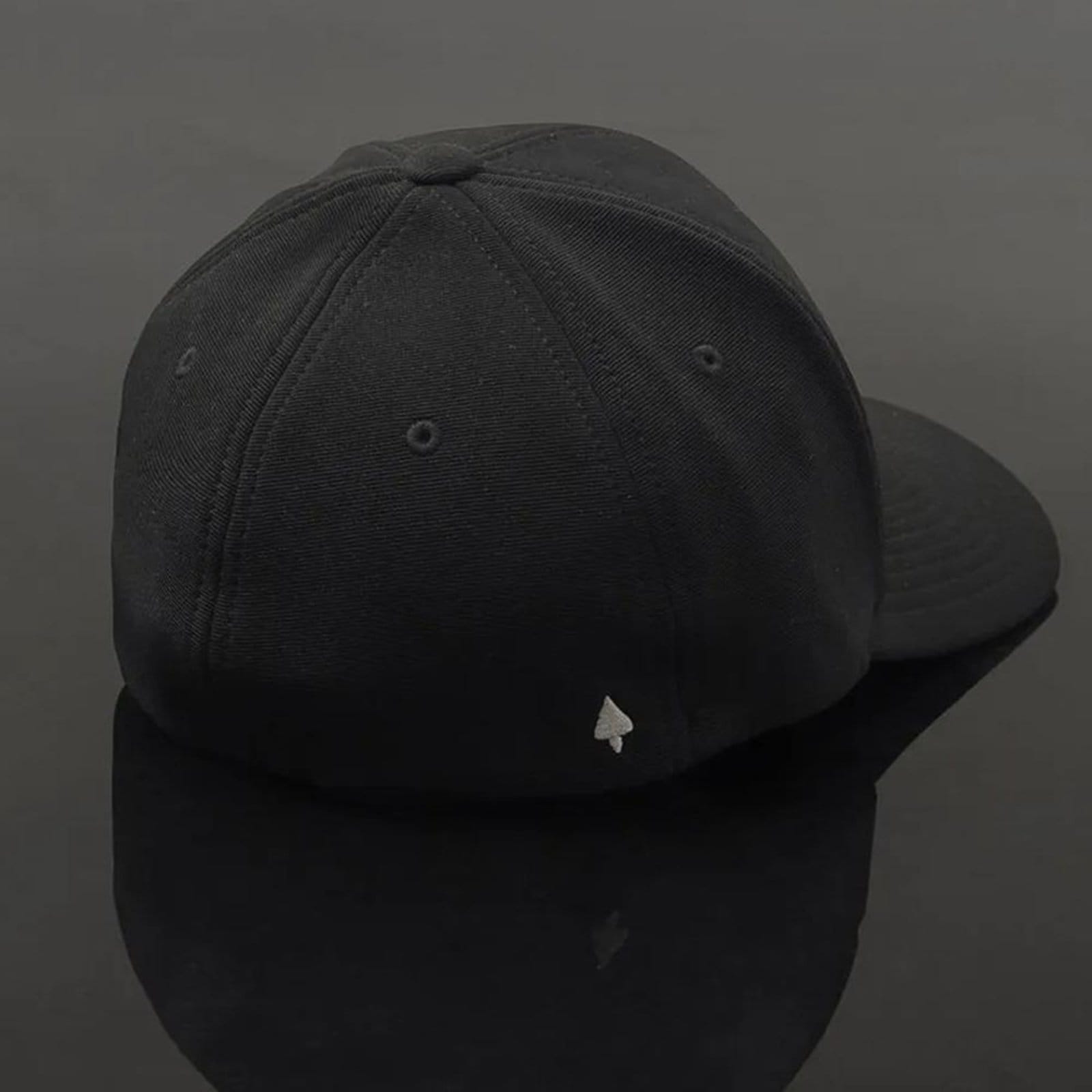 Vista 2 Boné MCD Aba Curva Flexfit MCD SM26 MCD preto