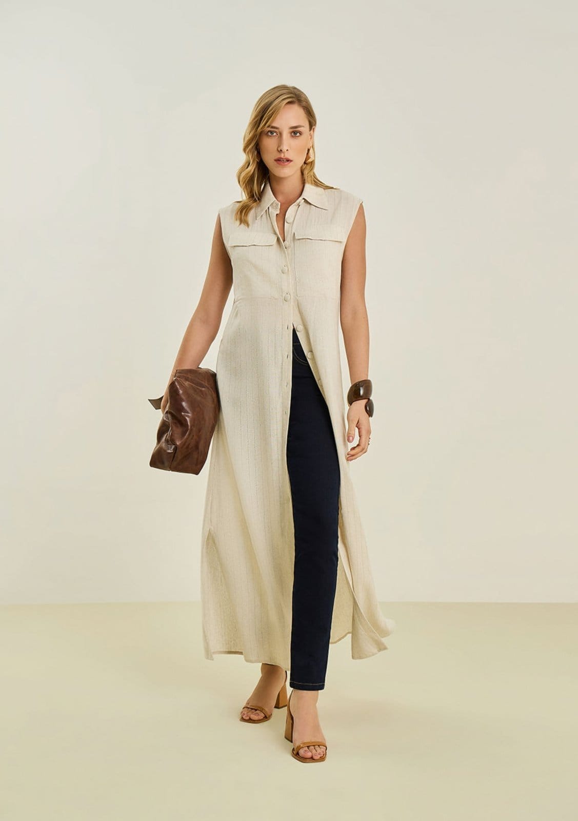 Vestido Maria Valentina Solto Gola Clássica Sem Manga Longo