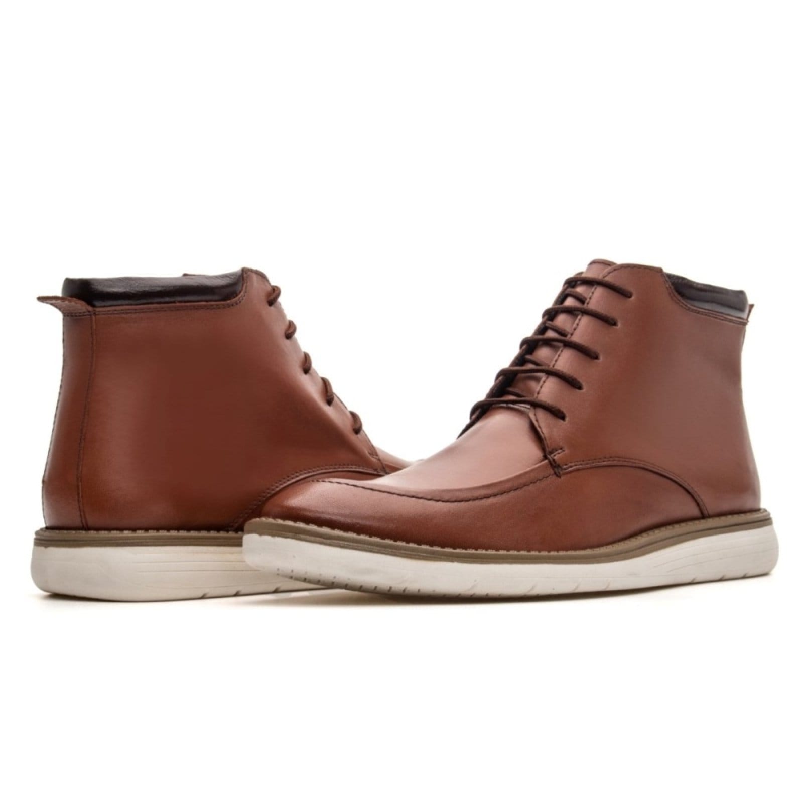 Vista 2 Bota Masculina Casual Derby Clube do Sapato de Franca DFT Hampton Whisky Clube do Sapato de Franca caramelo