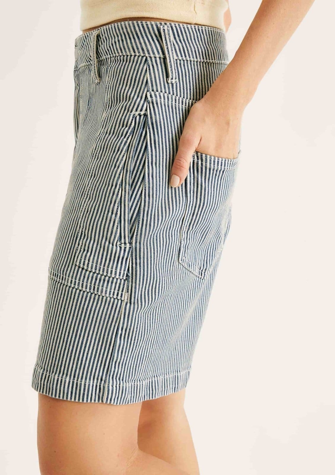 Vista 2 Bermuda Jeans Feminina Listrada Hering azul