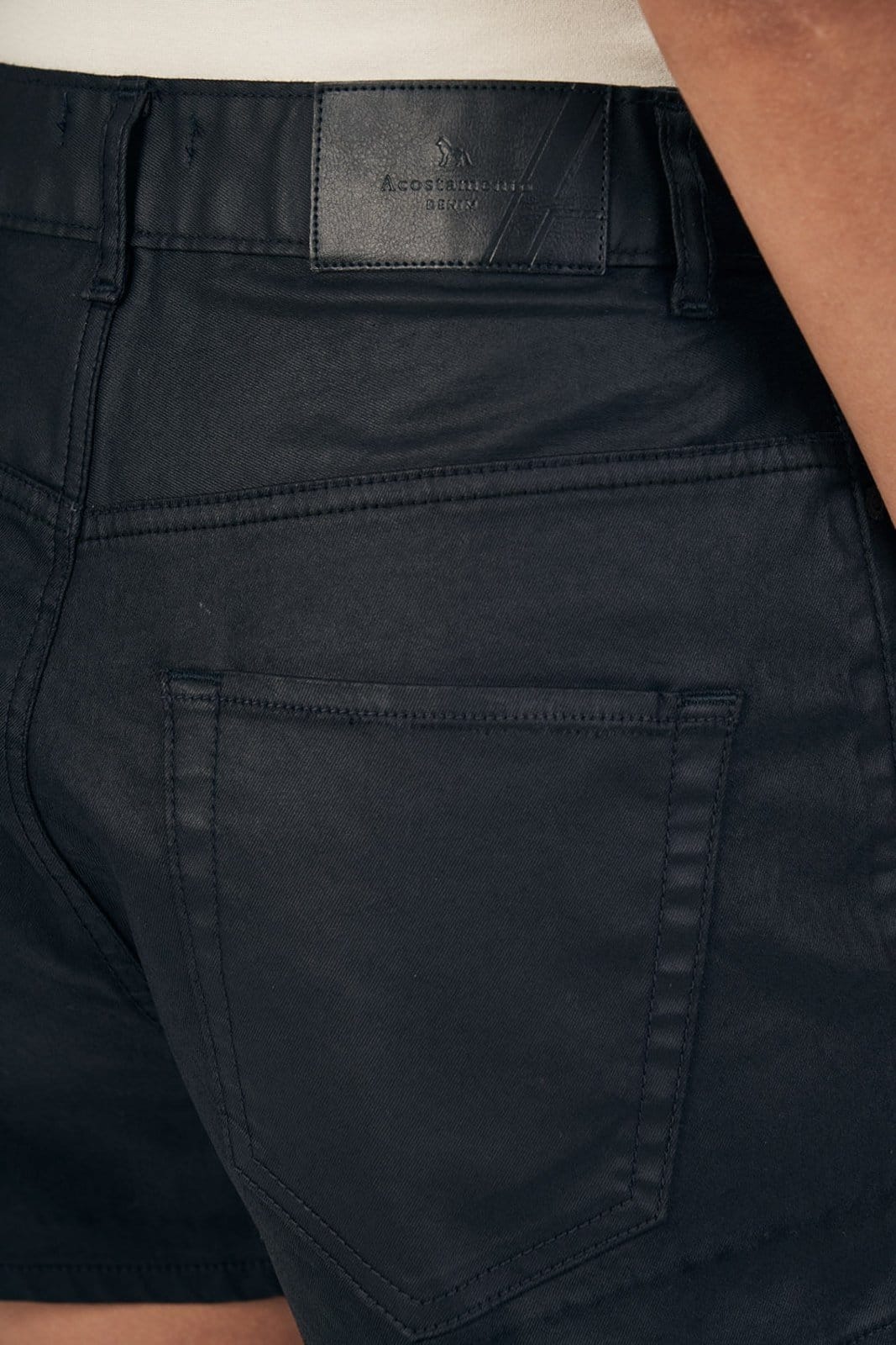 Vista 2 Short Sarja Classic Black Feminino Acostamento ACT FEMININO preto black