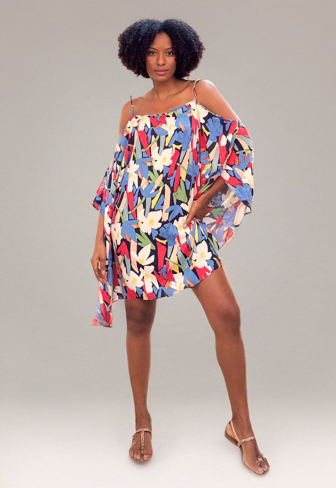 Vista 2 Vestido Kaftan Garaguá Canário Estampa Floresce Amazonia Vital azul/branco/estampado/vermelho