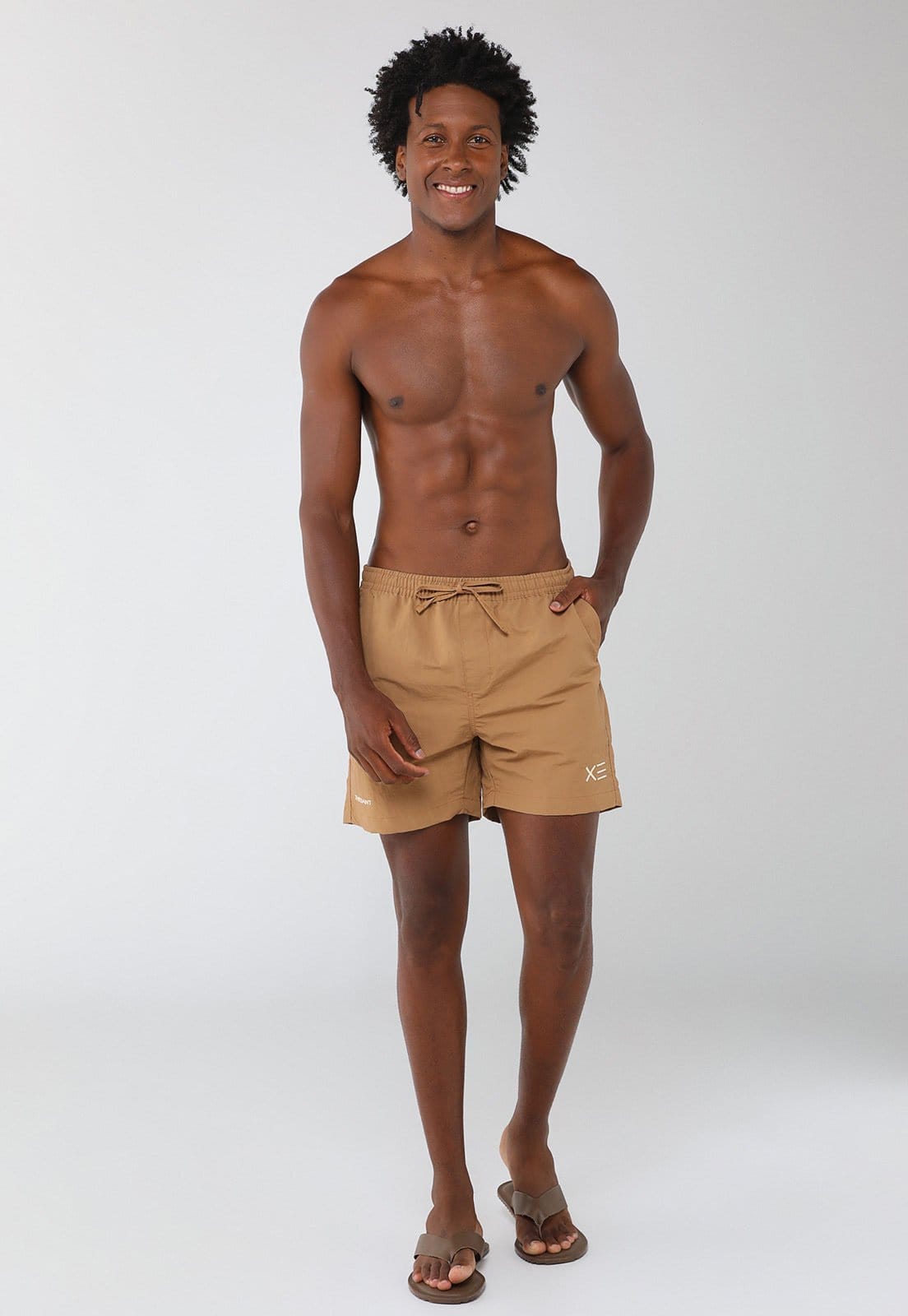 Vista 2 Short Masculino THESAINT Cós com Cordão THESAINT caramelo