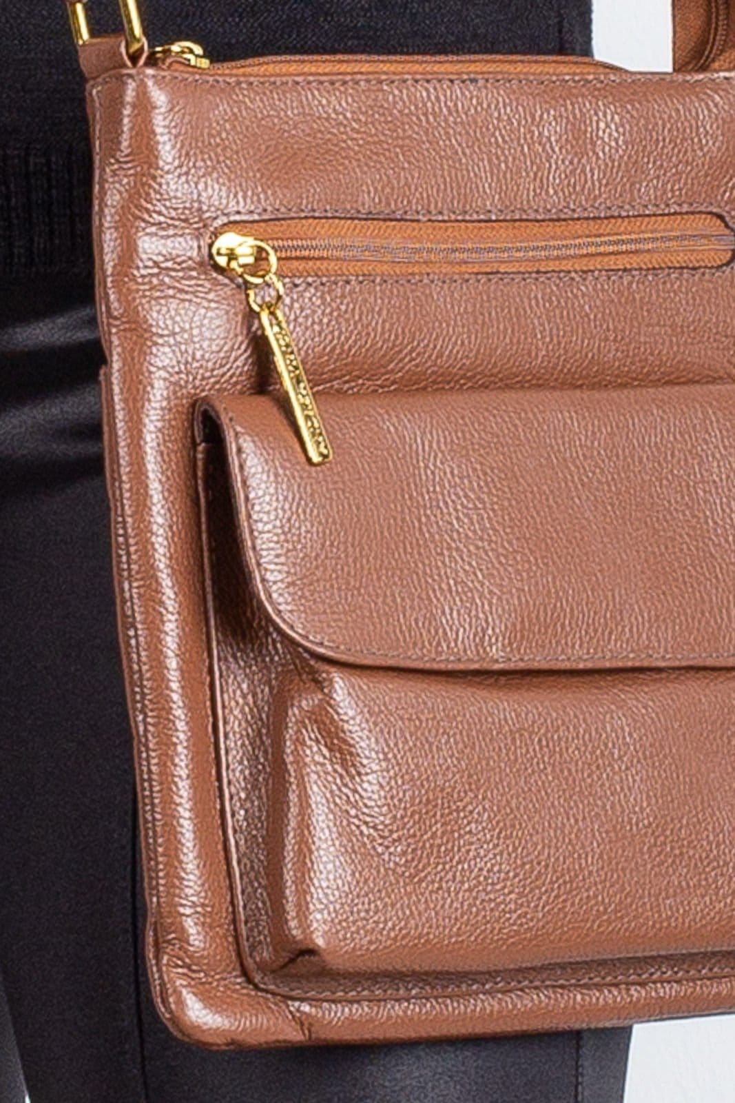 Vista 2 Bolsa pequena transversal de couro liso Alana - Whisky Andrea Vinci vermelho