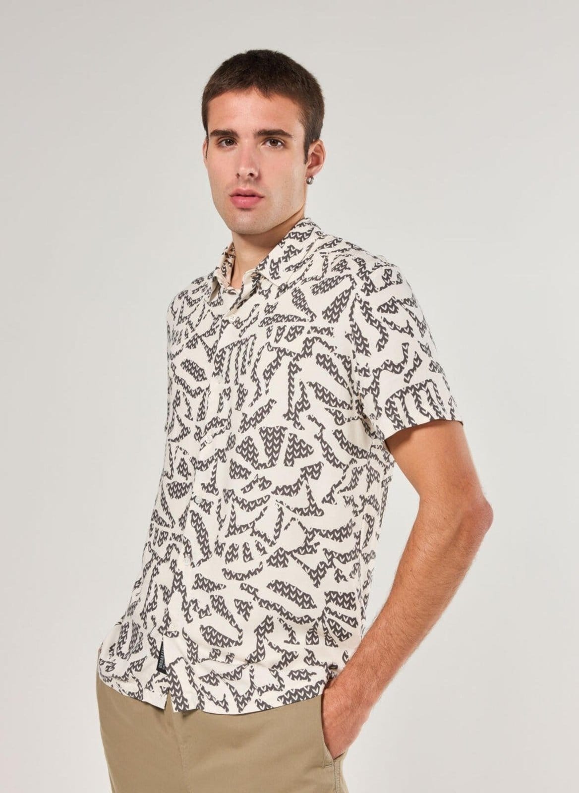 Camisa Regular Estampa Orgânica