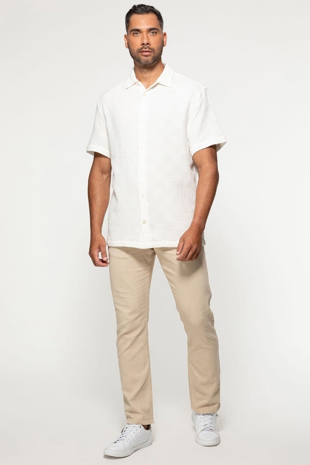 Vista 2 Camisa Guess Manga Curta Maquinetada Off White Guess off-white white